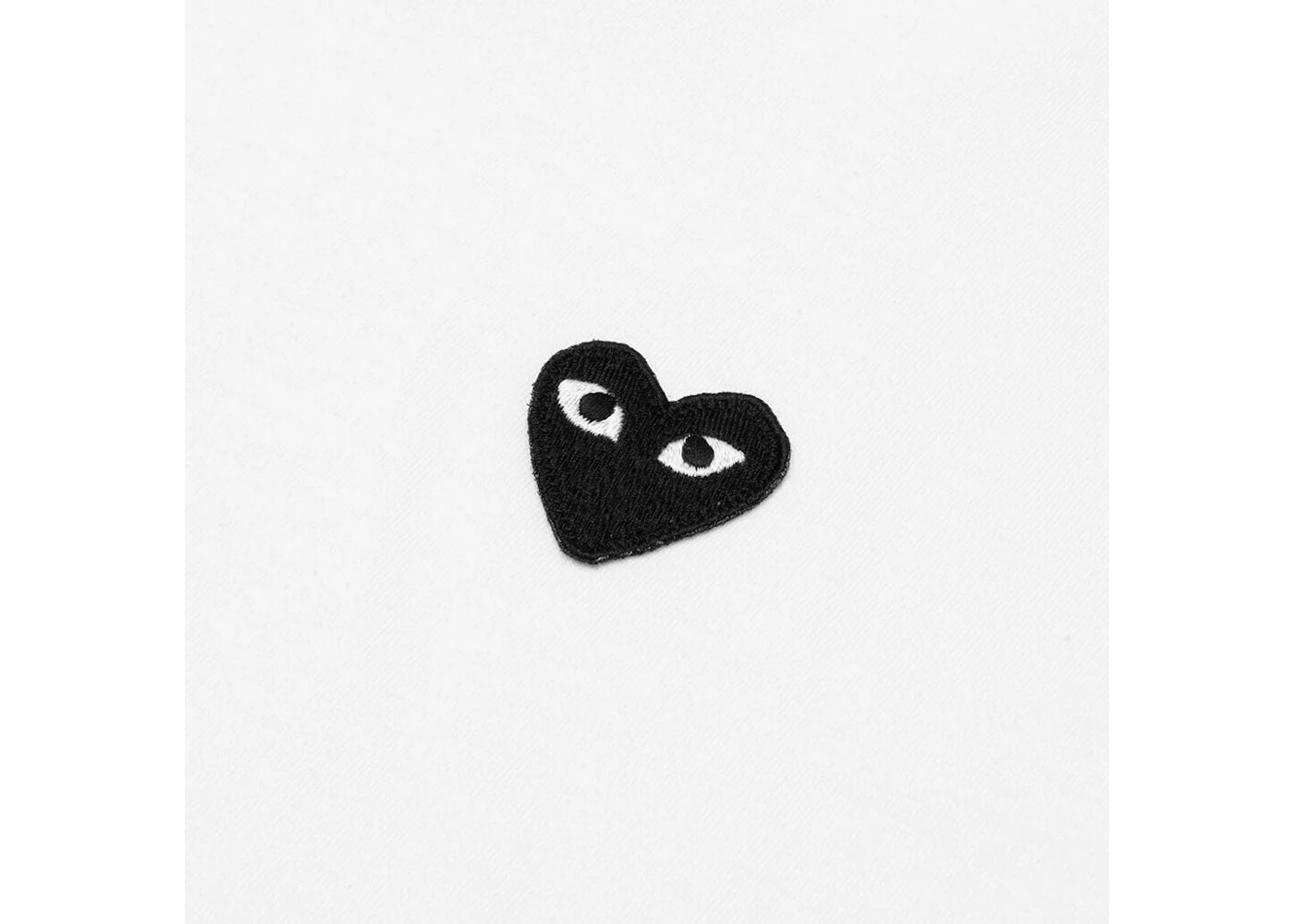 comme des garcons play black emblem t-shirt white