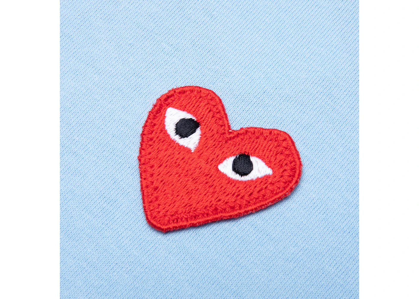 comme des garcons play pastelle red emblem t-shirt blue