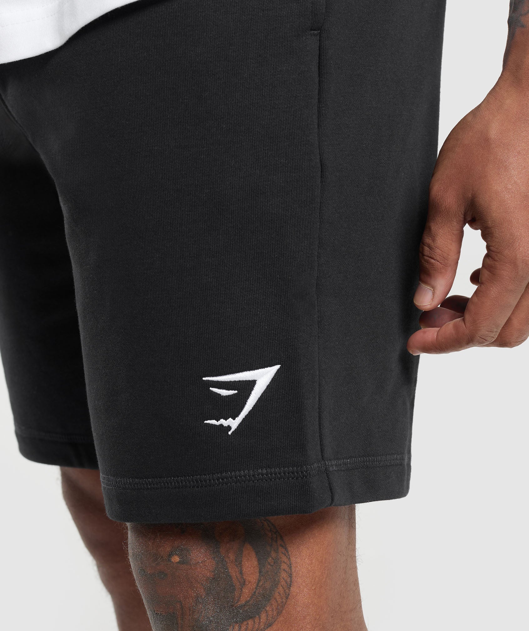 Gymshark Crest 9" Shorts Black
