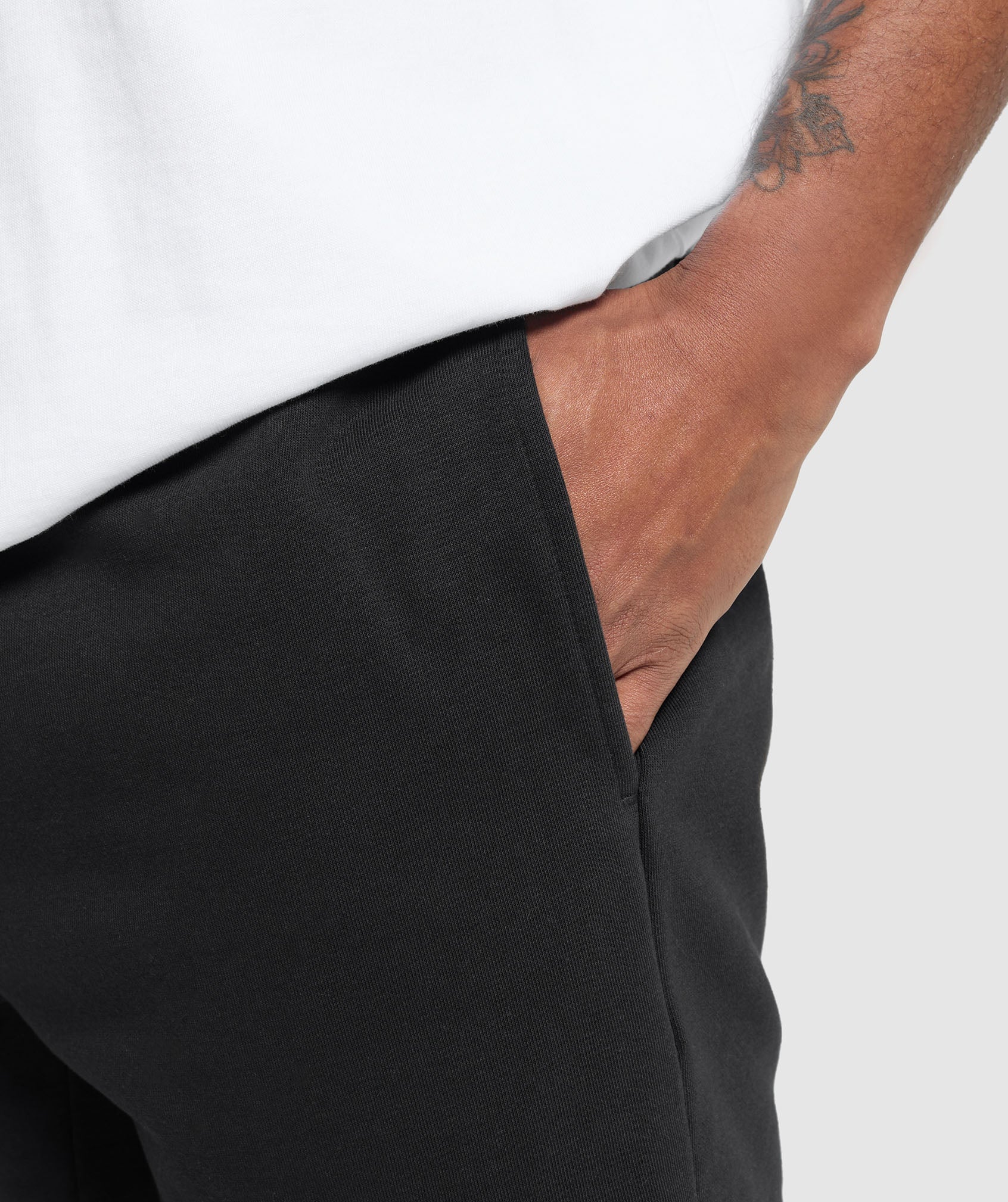 Gymshark Crest 9" Shorts Black