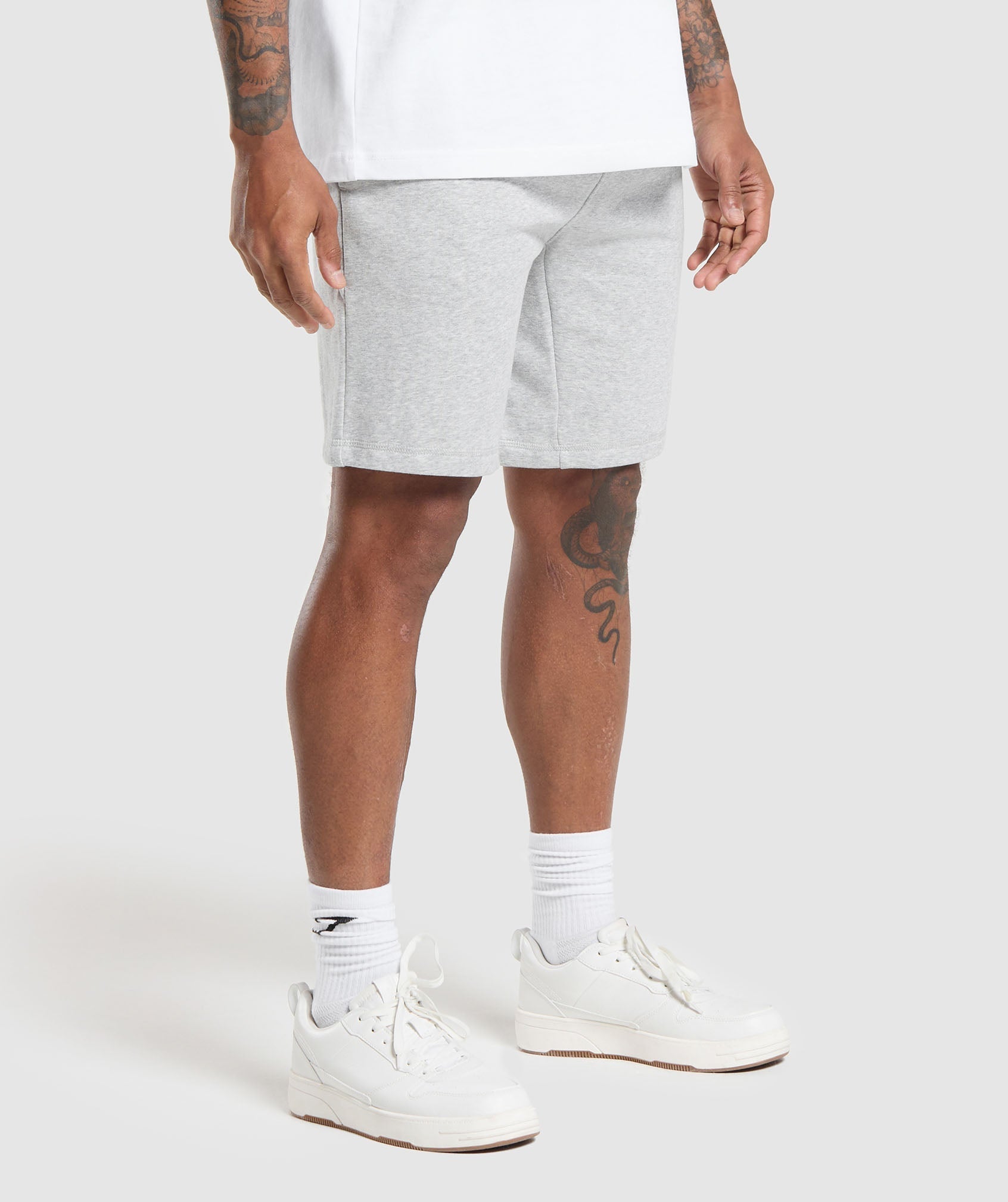 Gymshark Crest 9" Shorts Light Grey Marl