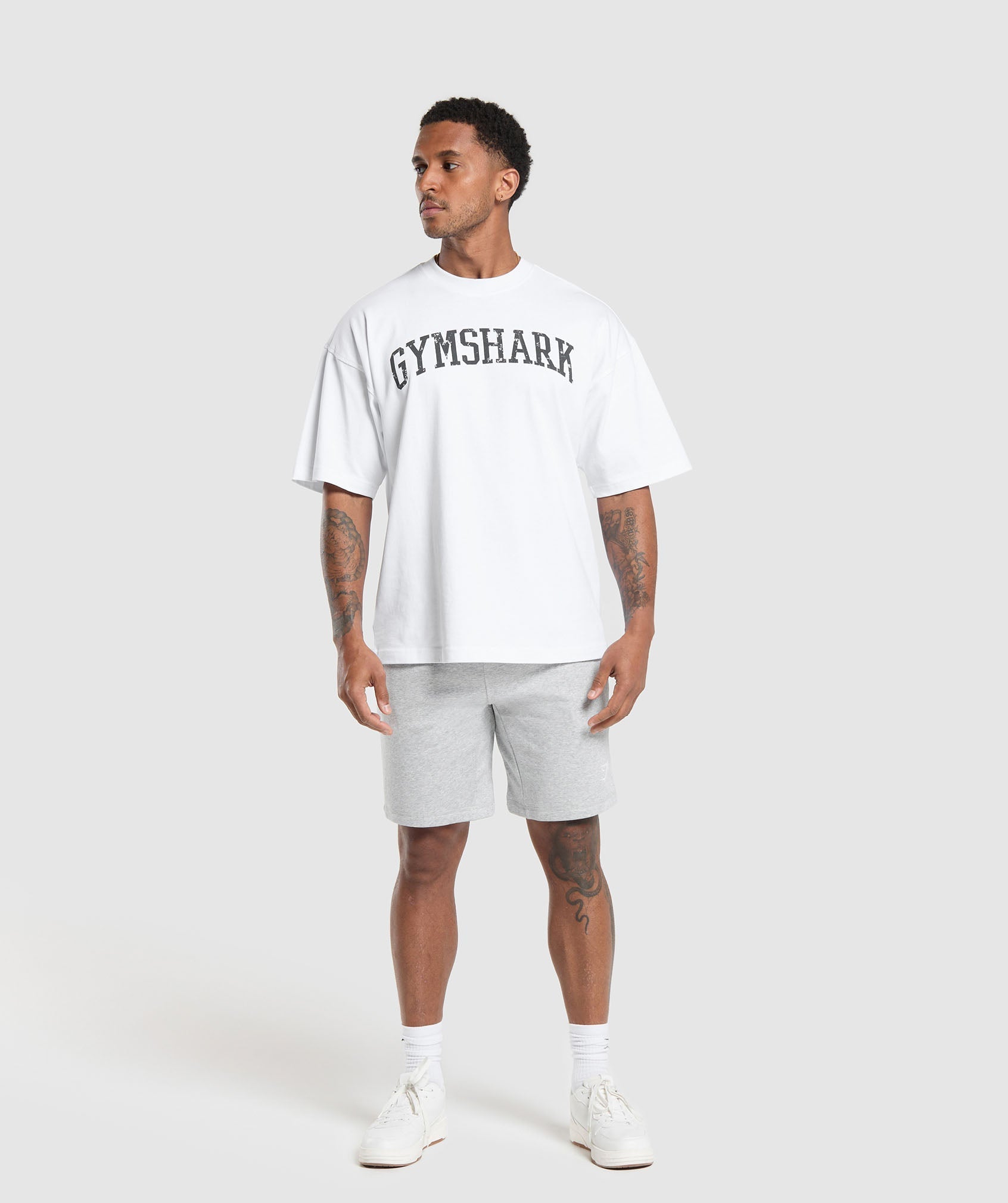 Gymshark Crest 9" Shorts Light Grey Marl