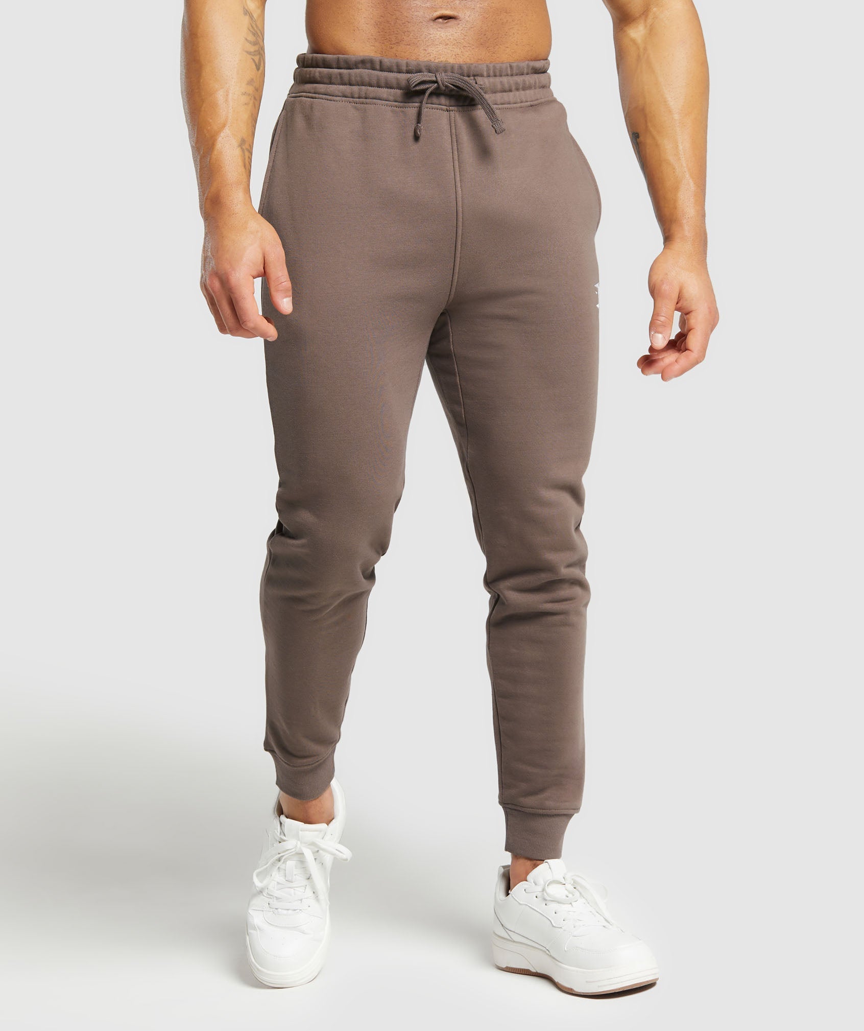 Gymshark Crest Joggers Truffle Brown