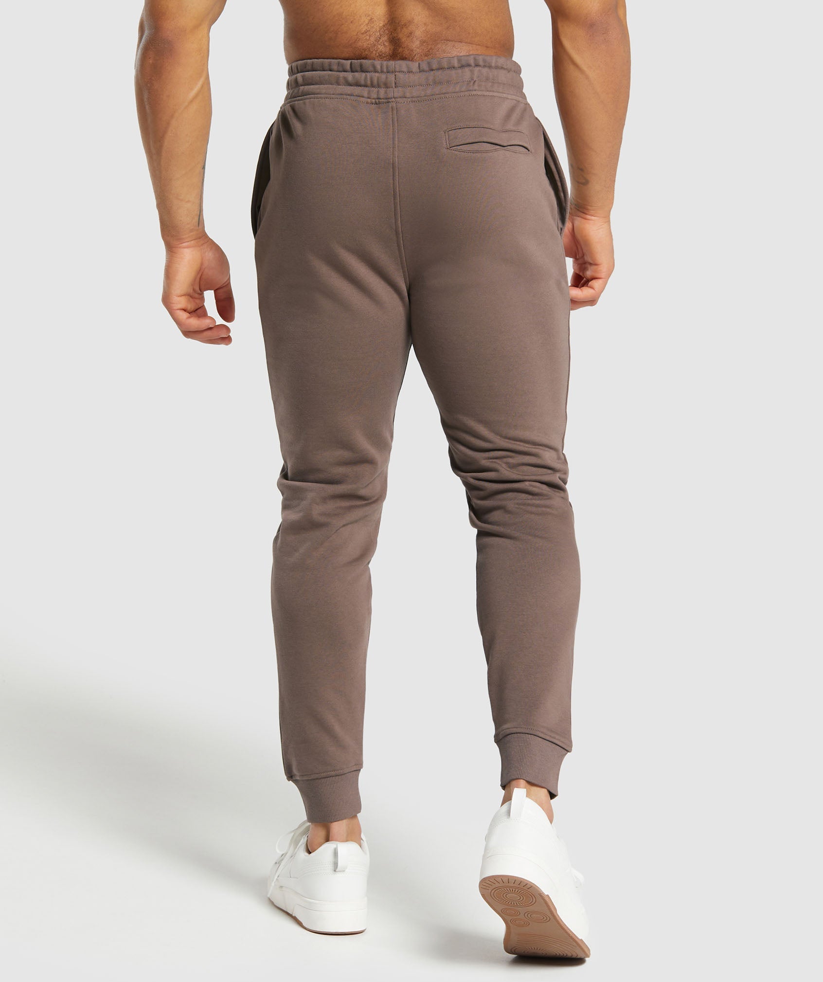 Gymshark Crest Joggers Truffle Brown