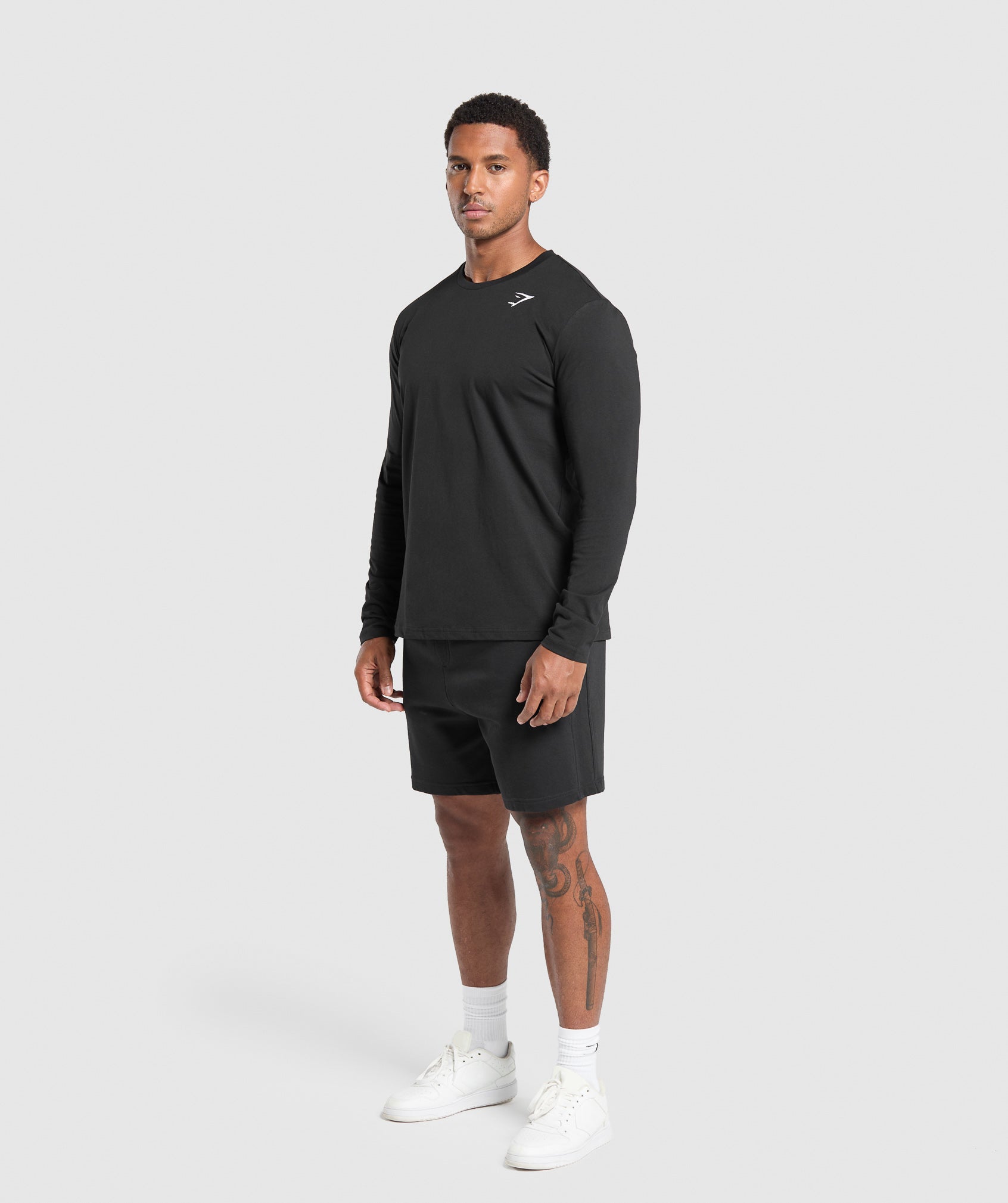Gymshark Crest Long Sleeve T-Shirt Black