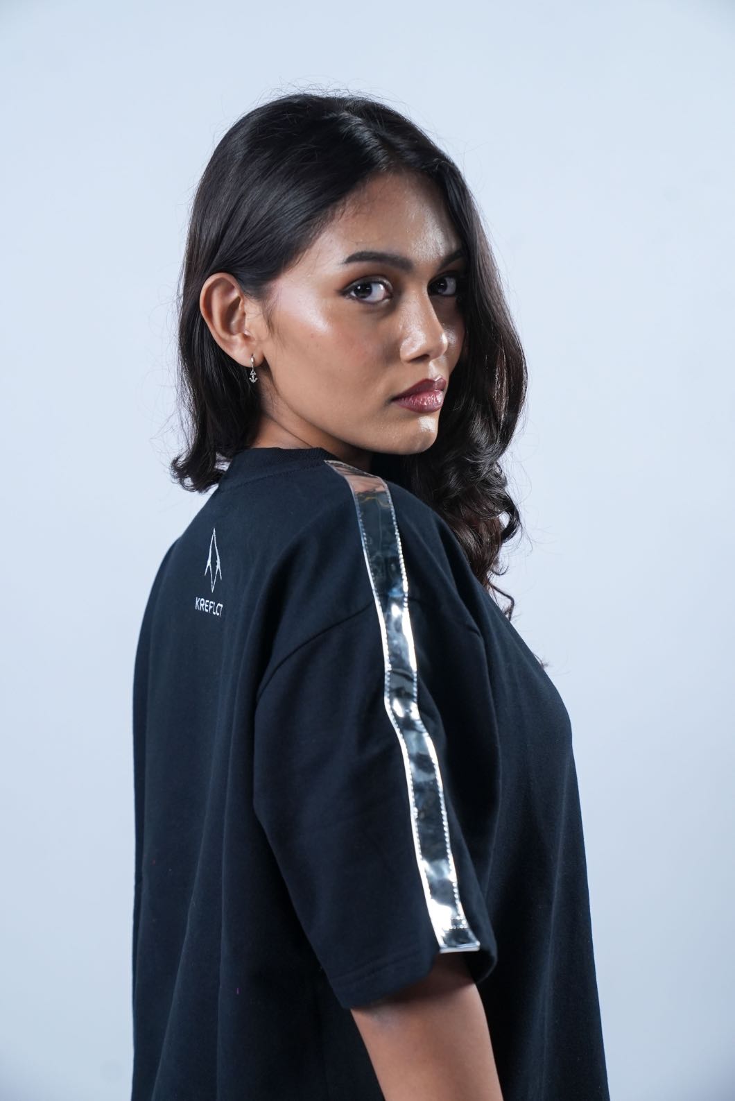 SILVER LINING TEE - BLACK
