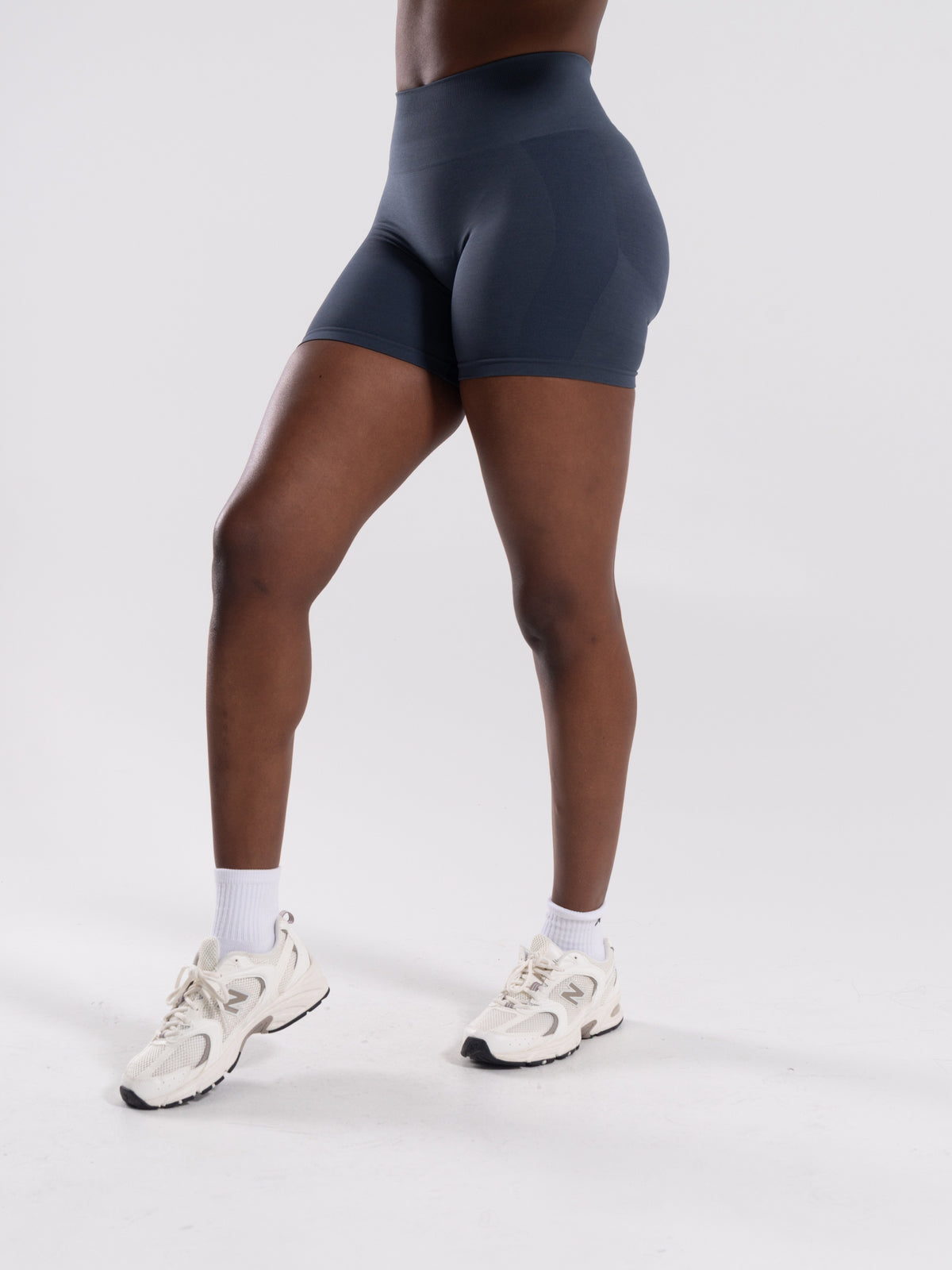 Alphalete Women's Pump High Rise Short