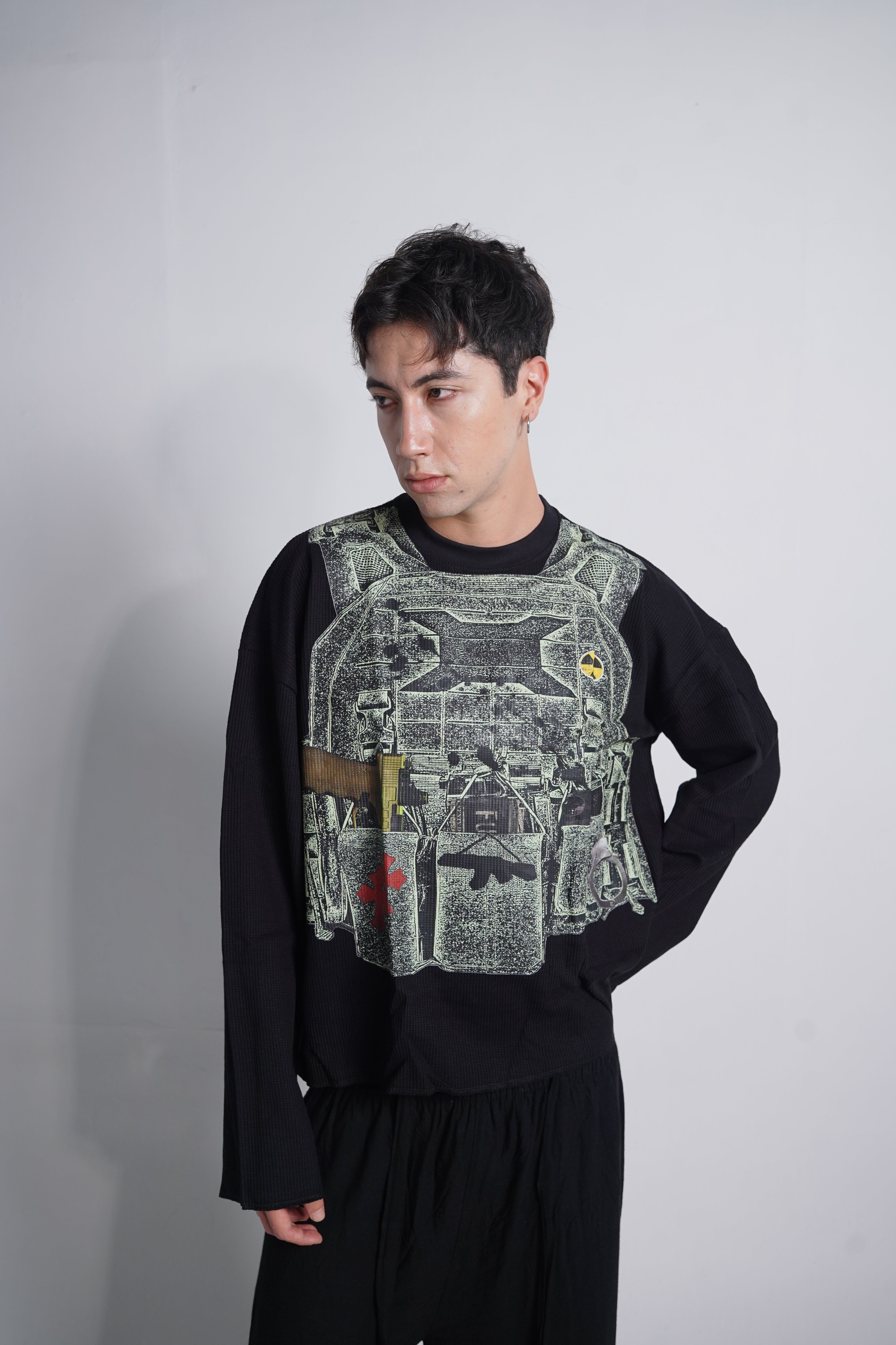 THE "TACTILE VEST" TEE