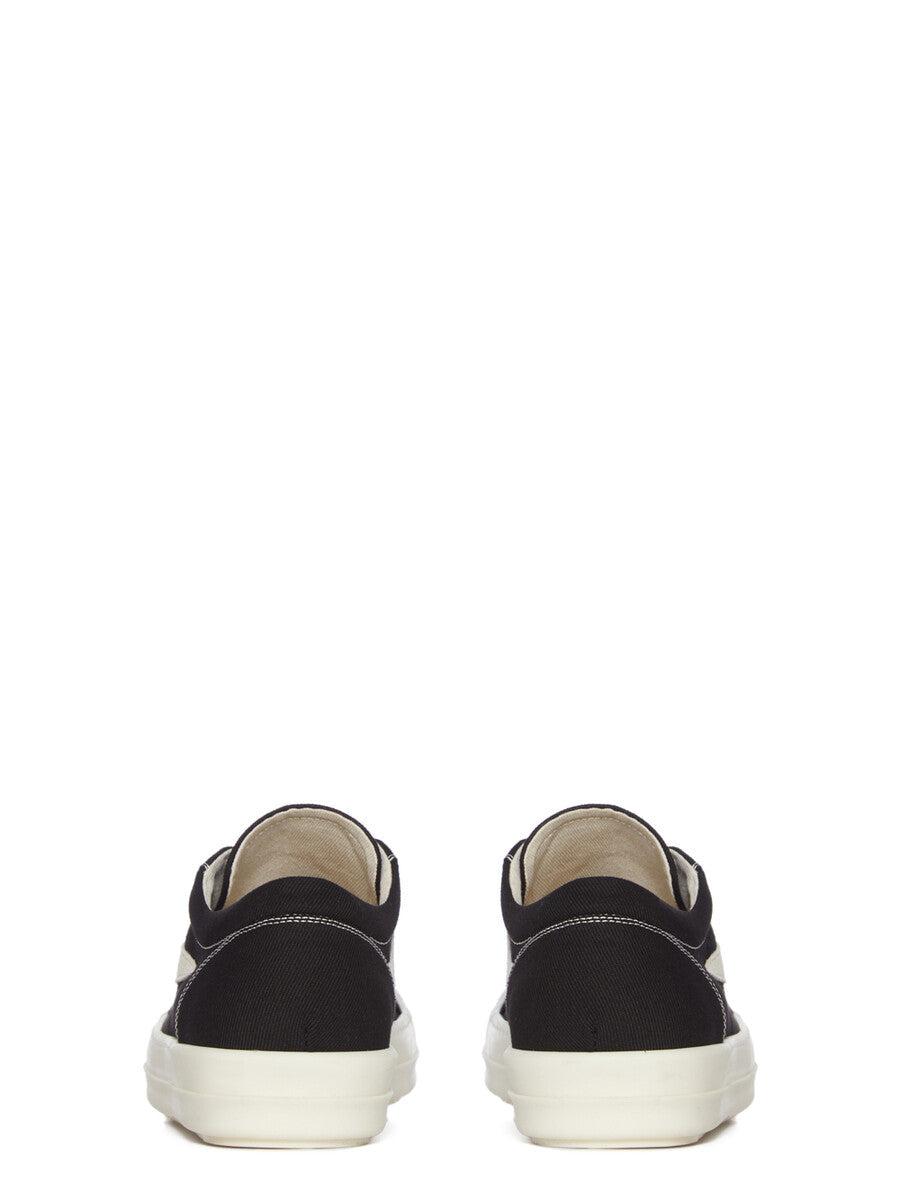 #color_black-milk-milk