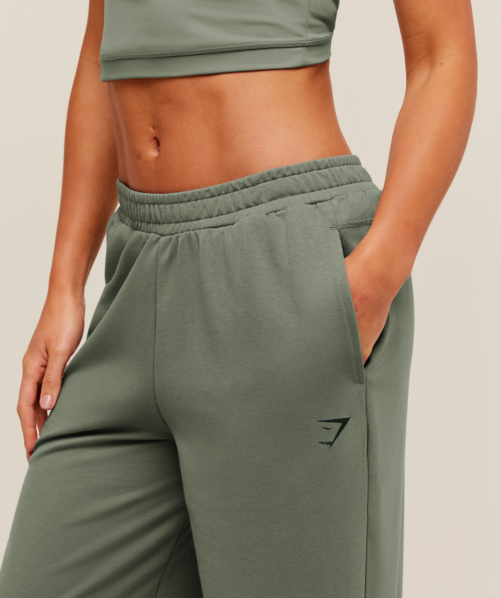 Women's Gymshark Lifting Dipped Waistband Pants Unit Green