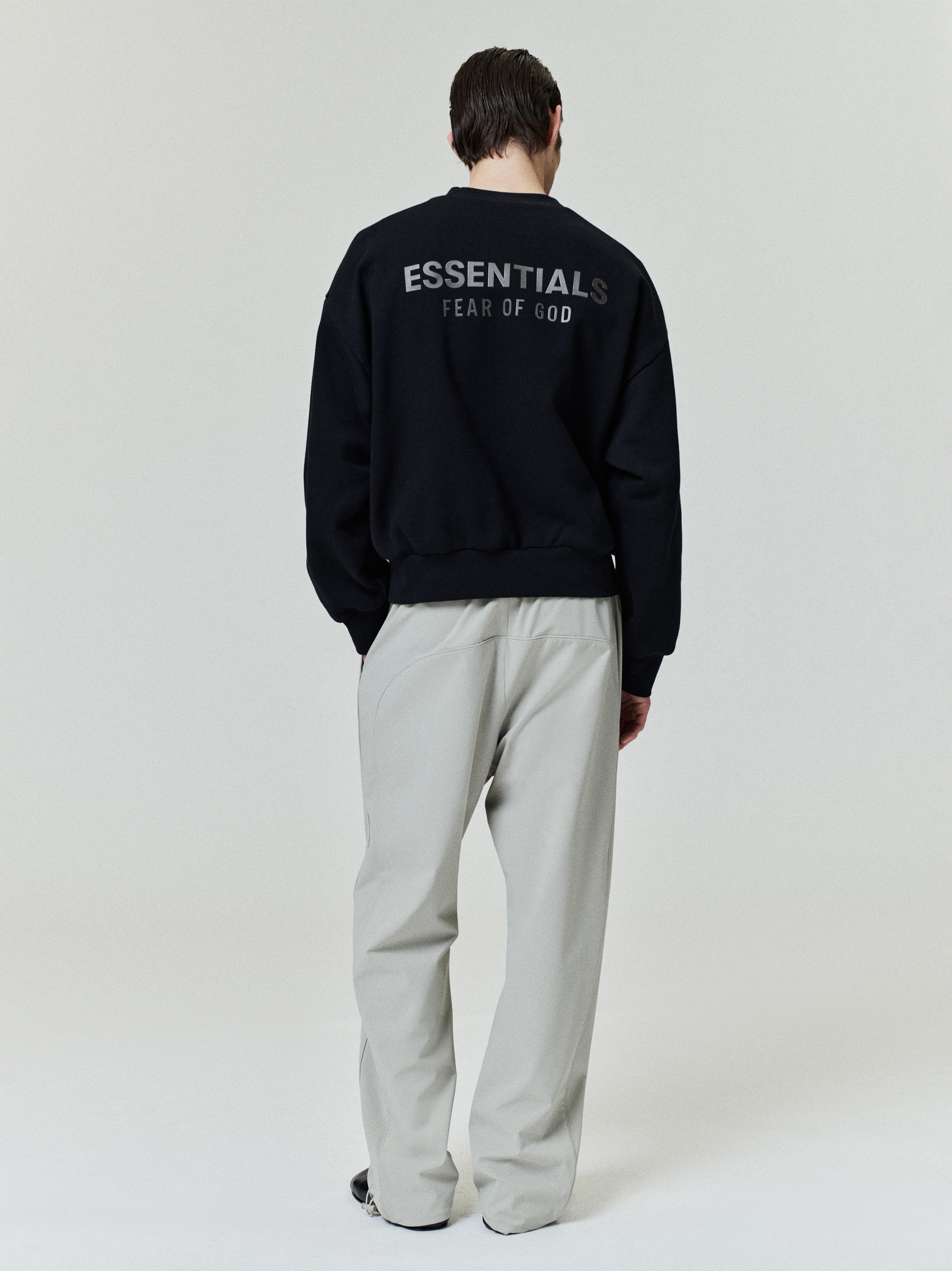 Essentials Classic Fleece Crewneck Abbey Stone