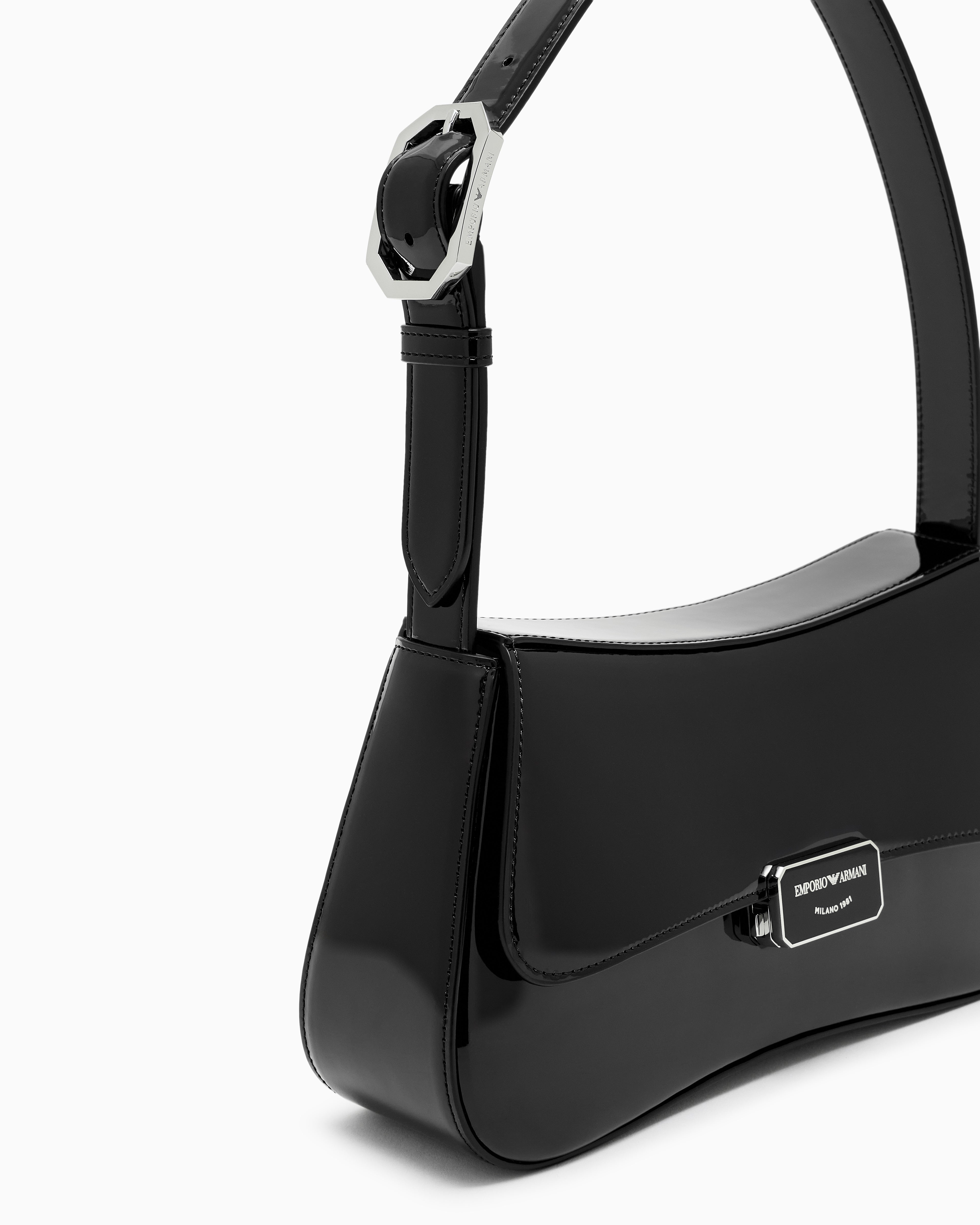 EMPORIO ARMANI バッグ 351027428_1.jpg