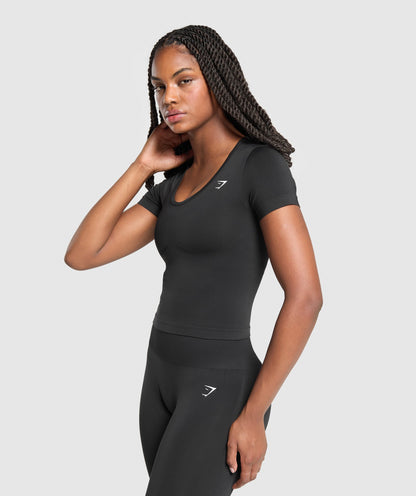 Women's Gymshark Everyday Seamless Tight Fit Crew Neck Tee Black