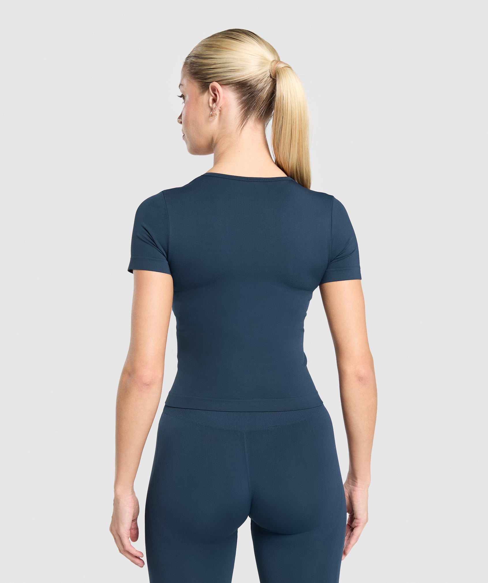 Women's Gymshark Everyday Seamless Tight Fit Crew Neck Tee Navy