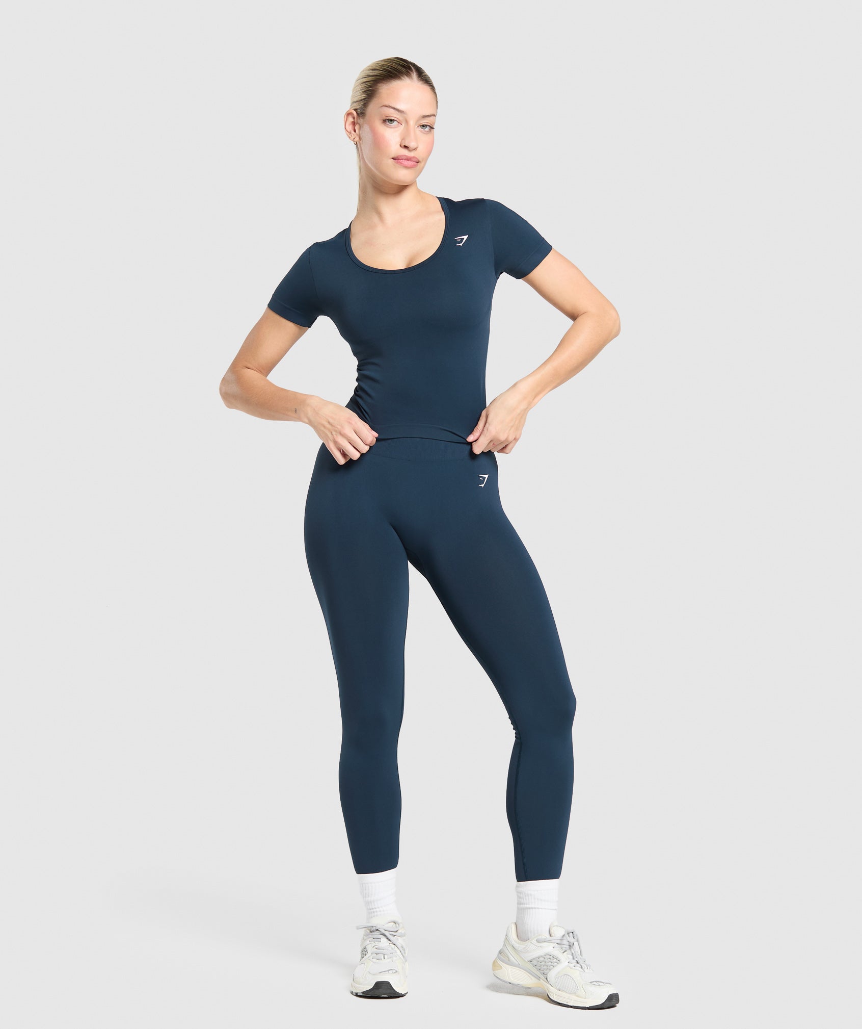 Women's Gymshark Everyday Seamless Tight Fit Crew Neck Tee Navy