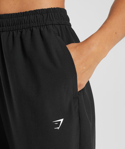 Women's Gymshark Everyday Woven Pants Black