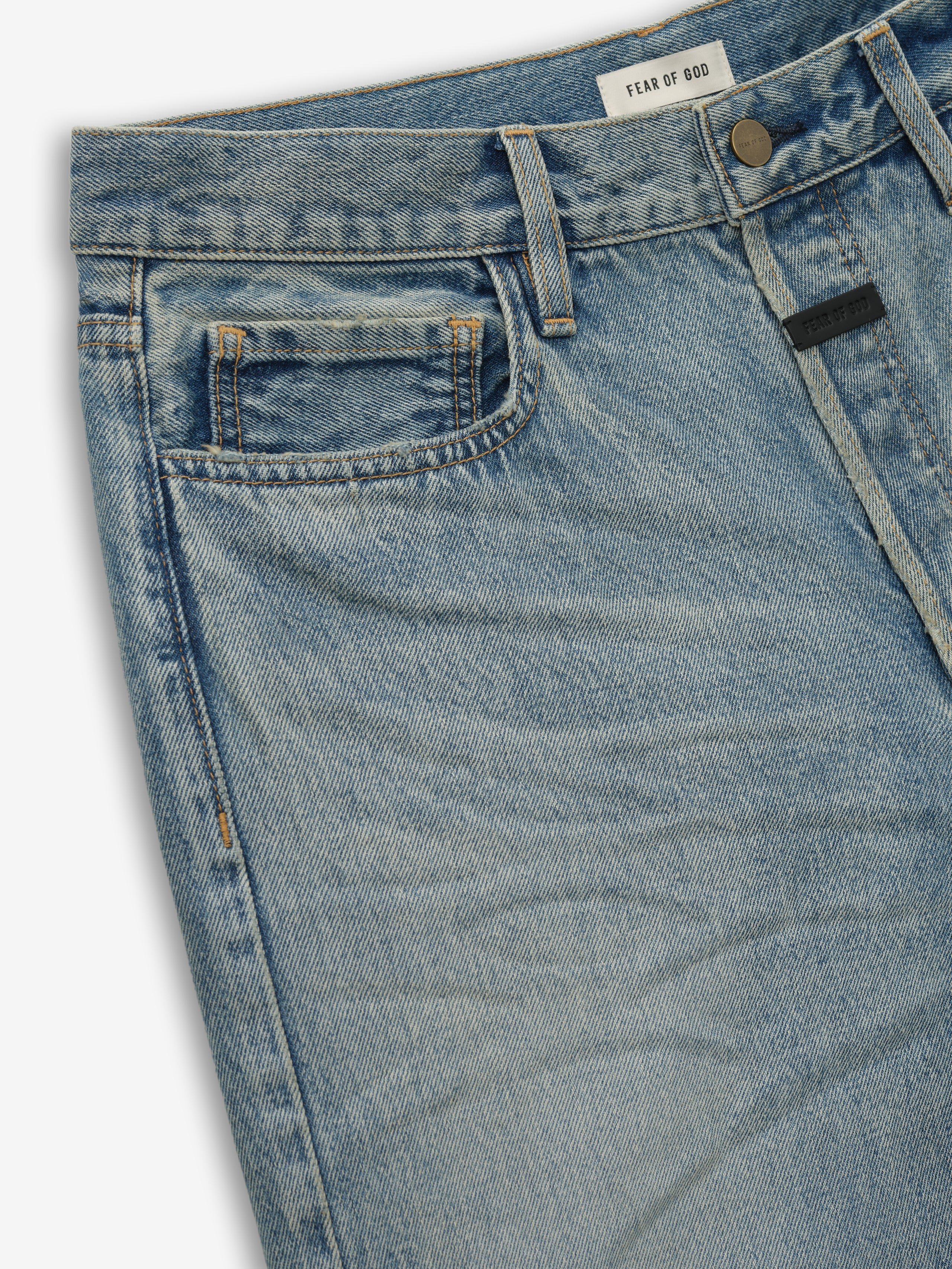 Essentials Straight 5 Pocket Jean Light Indigo