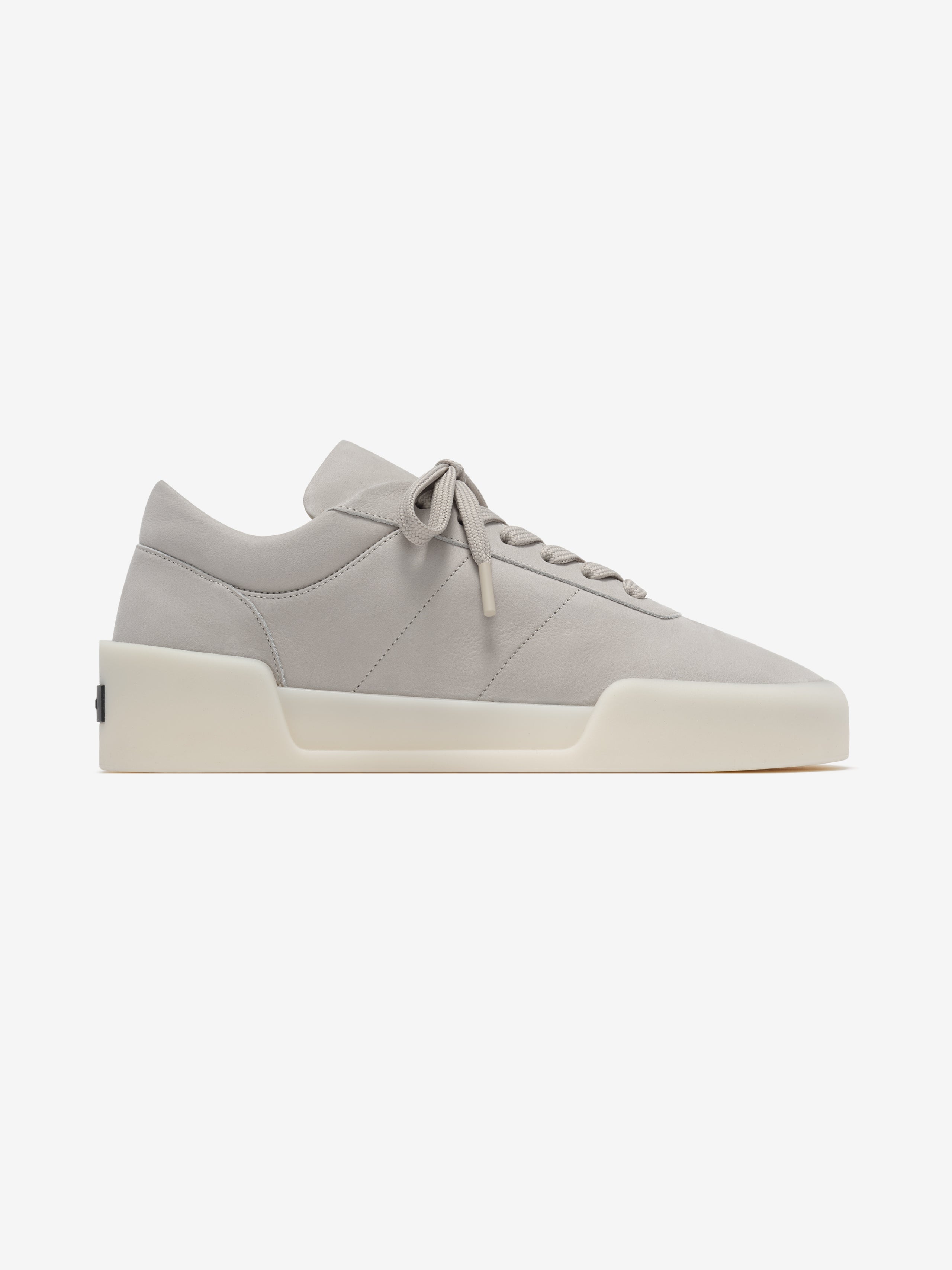 Essentials Suede Aerobic Low Light Grey