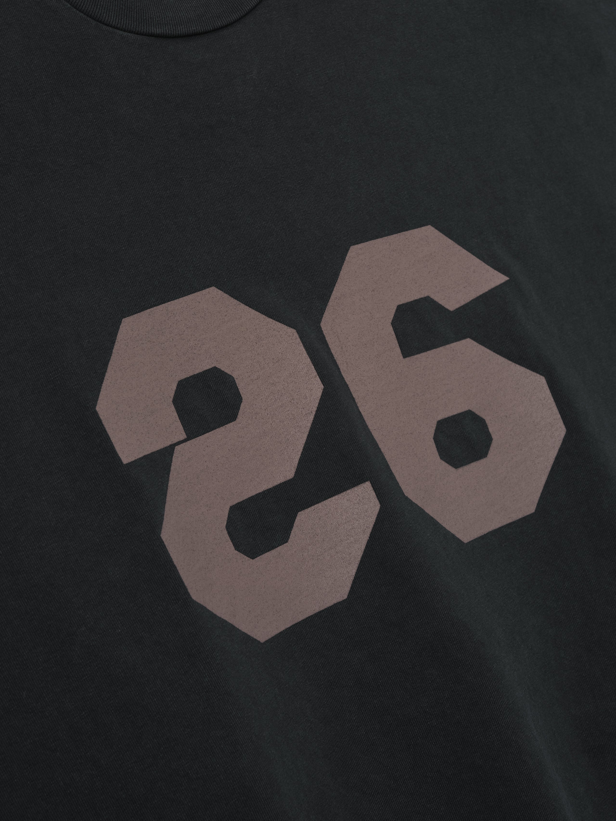 Essentials 26 Tee Black