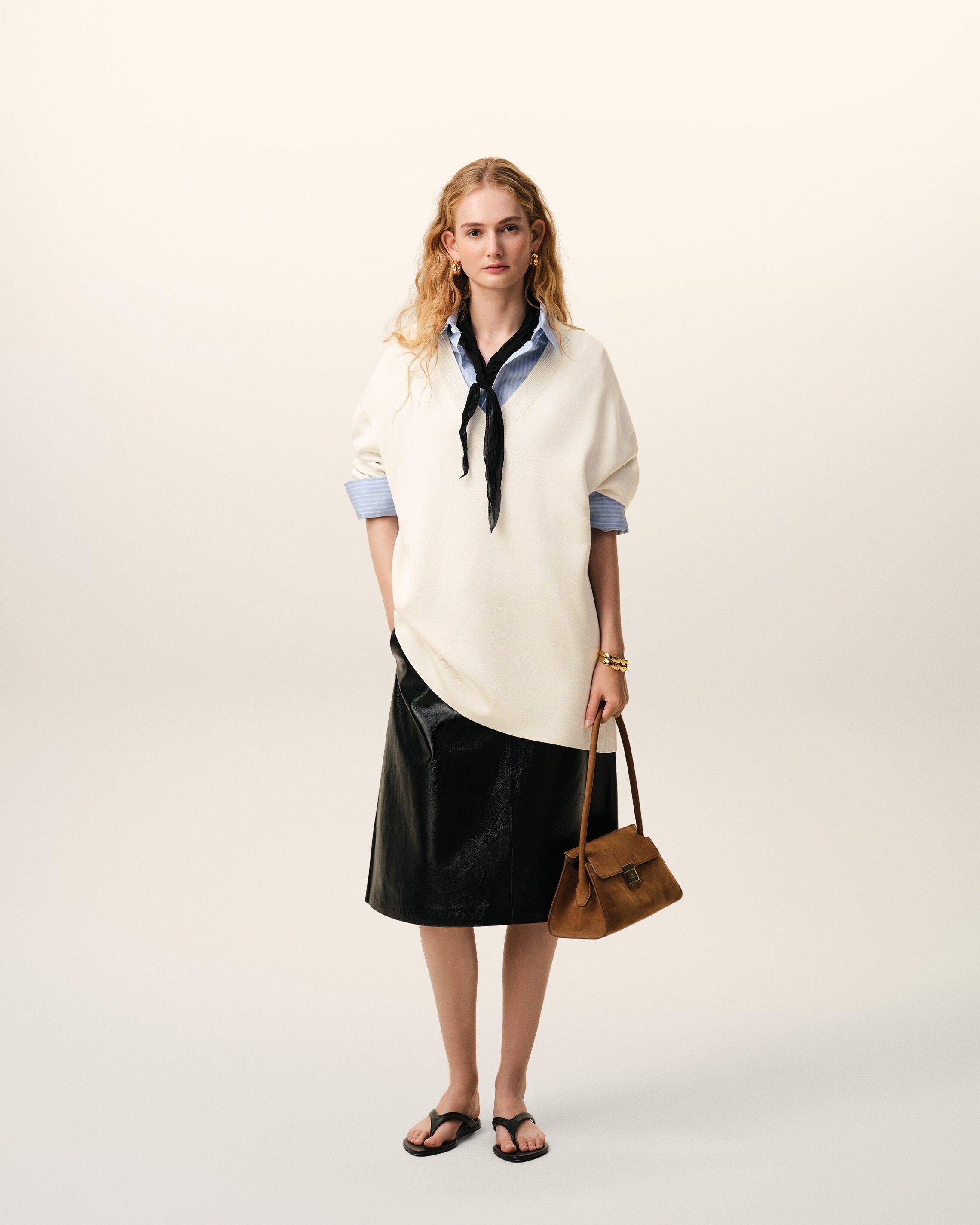 AmiParis White Wool Short Sleeves V Neck Sweater Women's