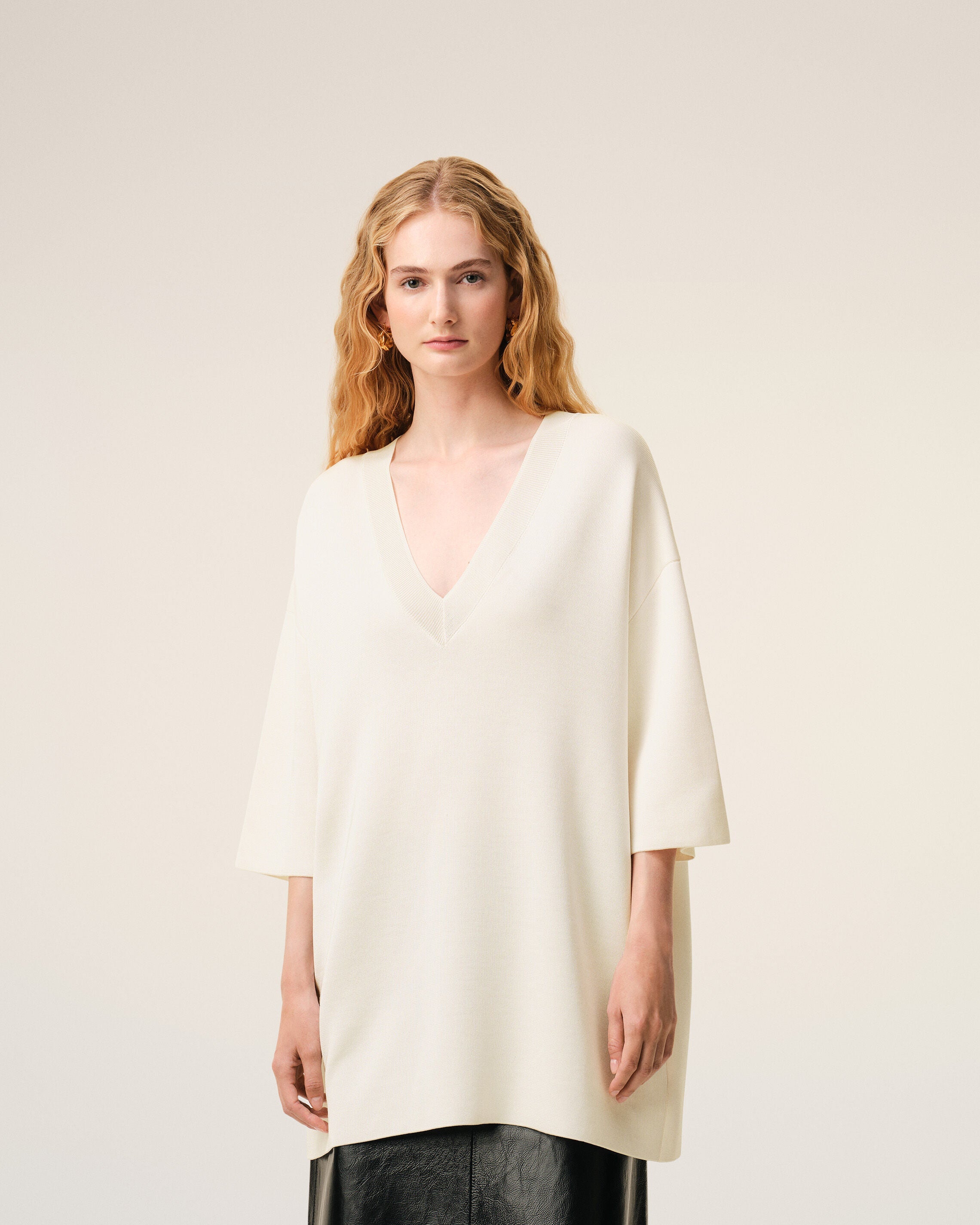 AmiParis White Wool Short Sleeves V Neck Sweater Women's