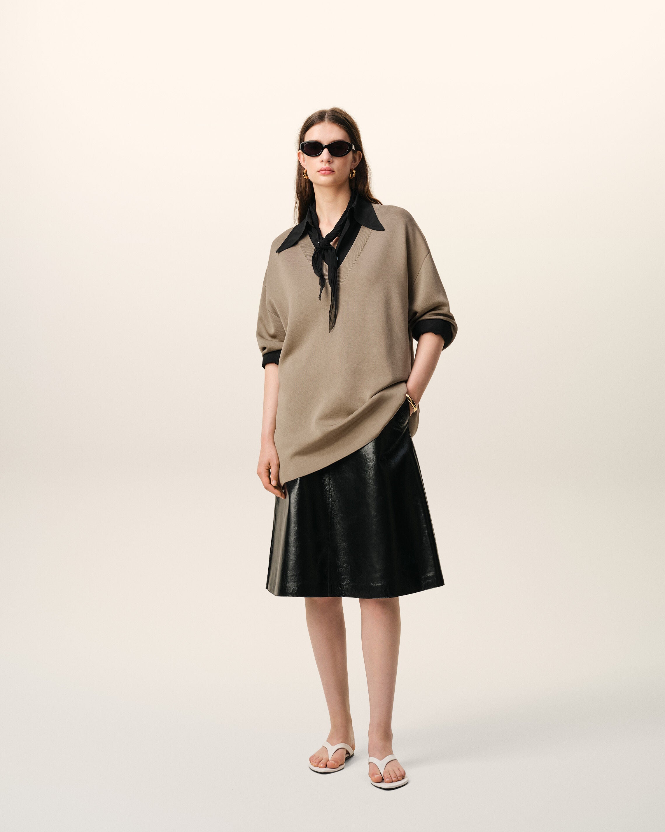 AmiParis Beige Wool Short Sleeves V Neck Sweater Women's