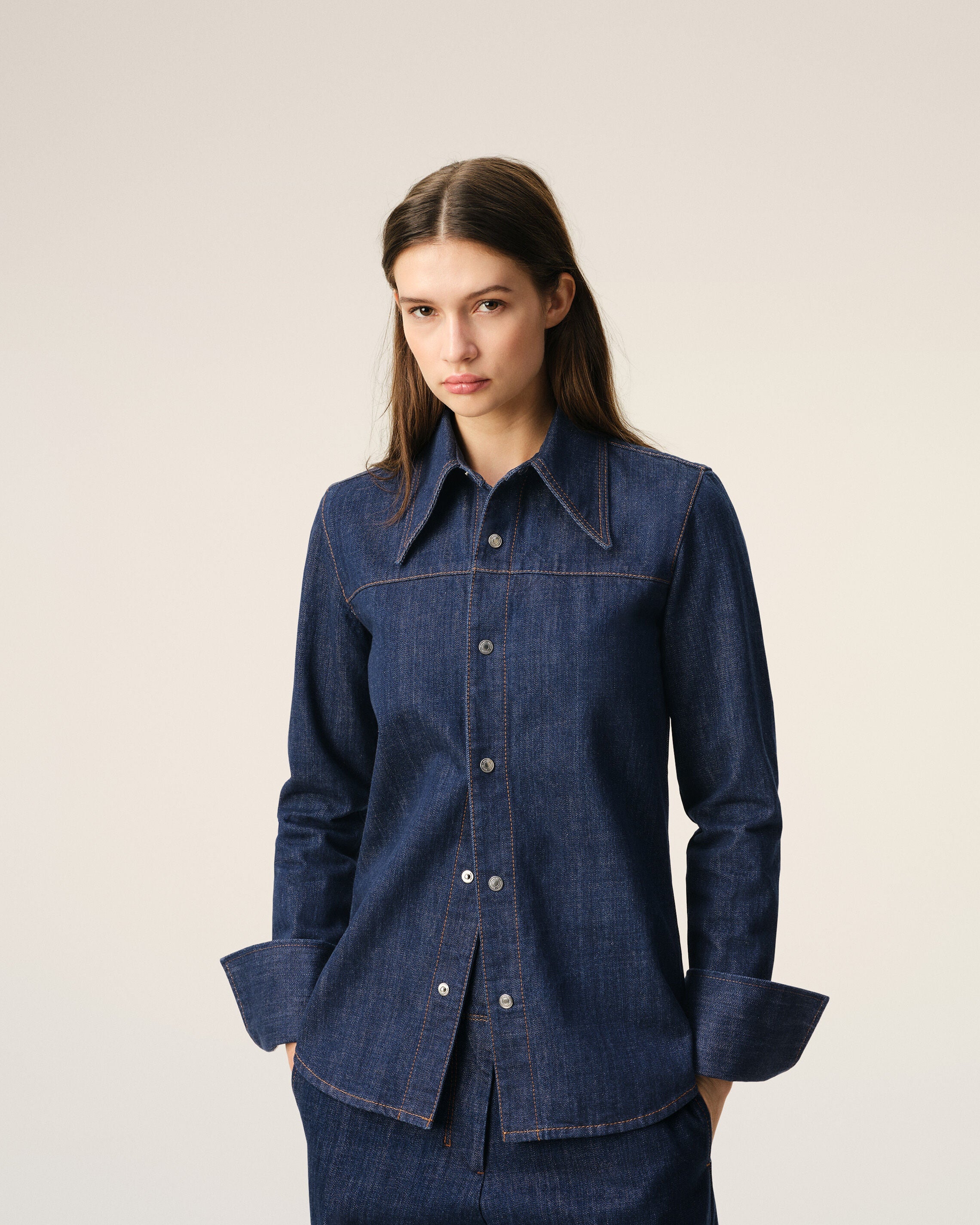 AmiParis Blue Cotton Sharp Collar Shirt Women's