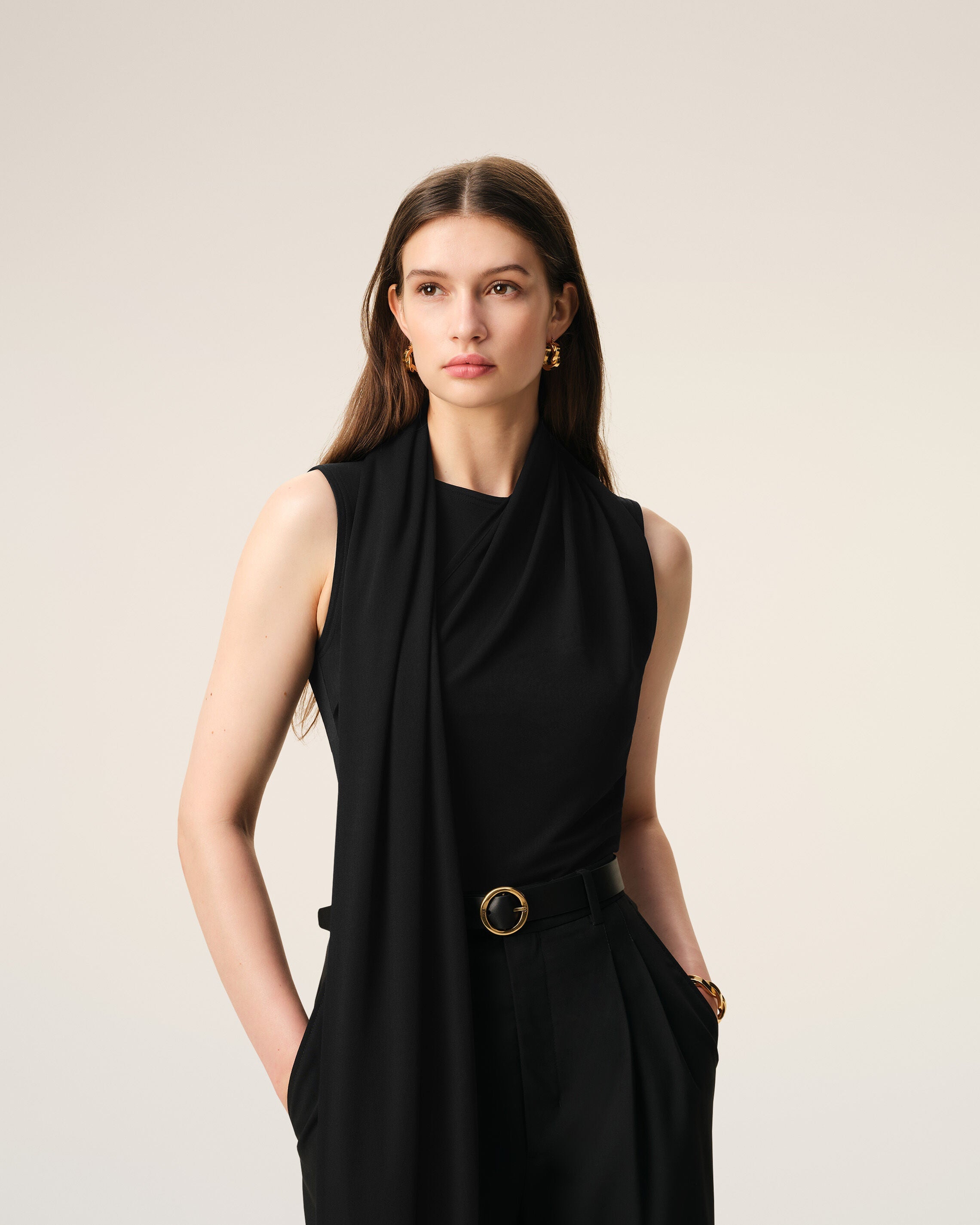 AmiParis Black Jersey Sleeveless Lavalliere Top Women's