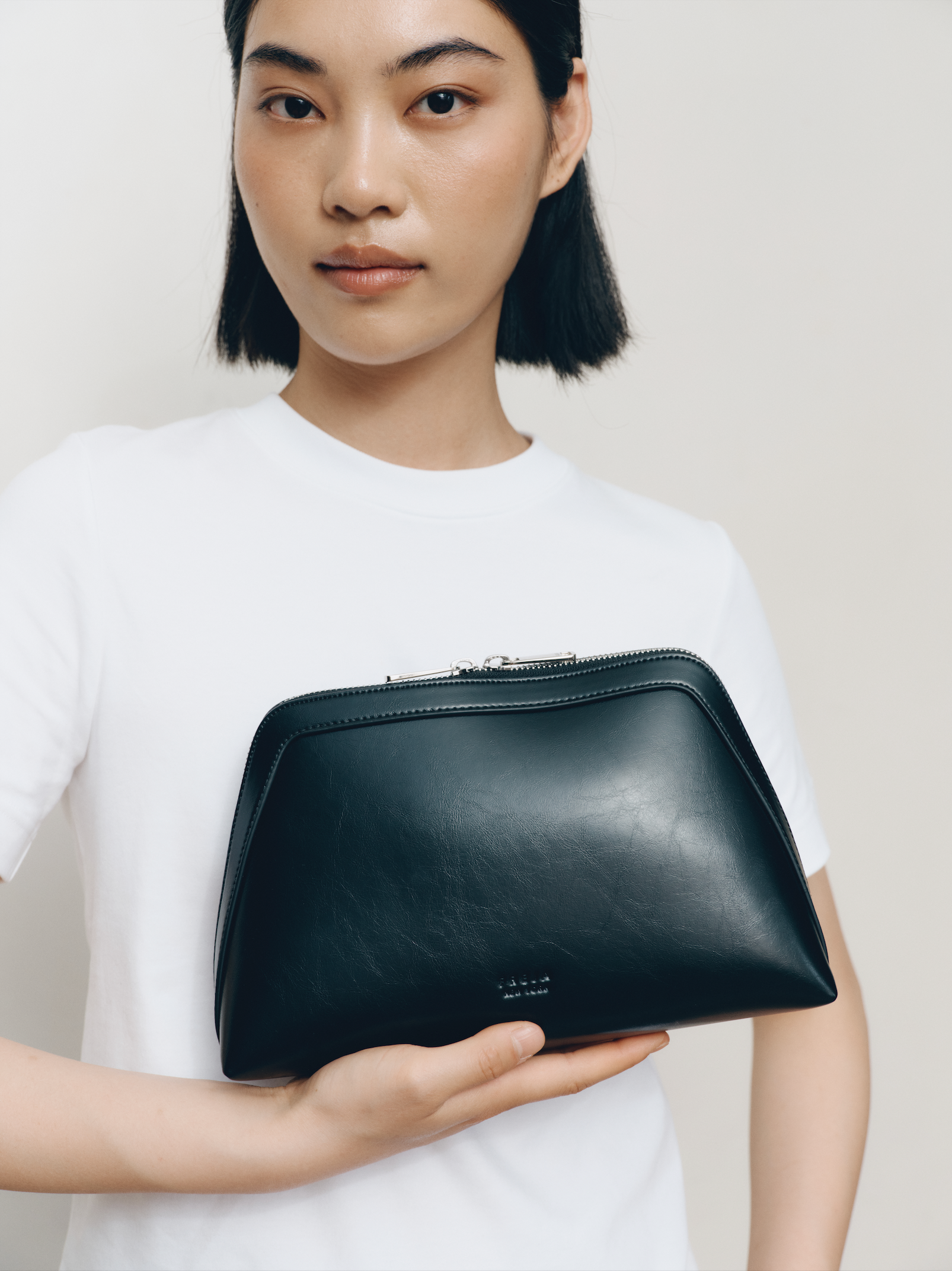Freja Travel Pouch 12 Black Gloss