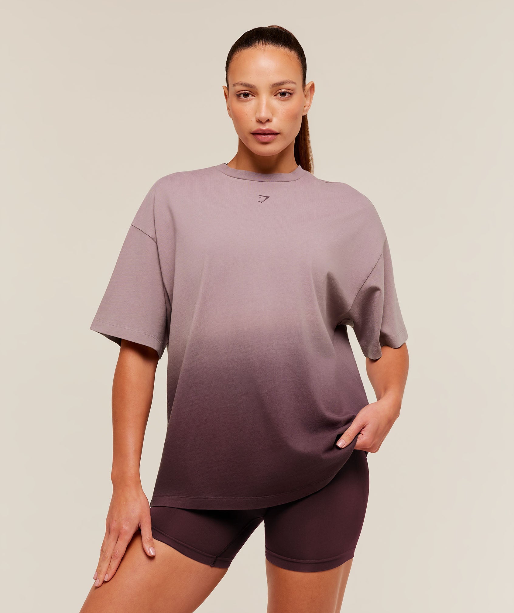 Women's Gymshark Hard Work Dice Graphic Short Sleeve T-Shirt Cherry Purple