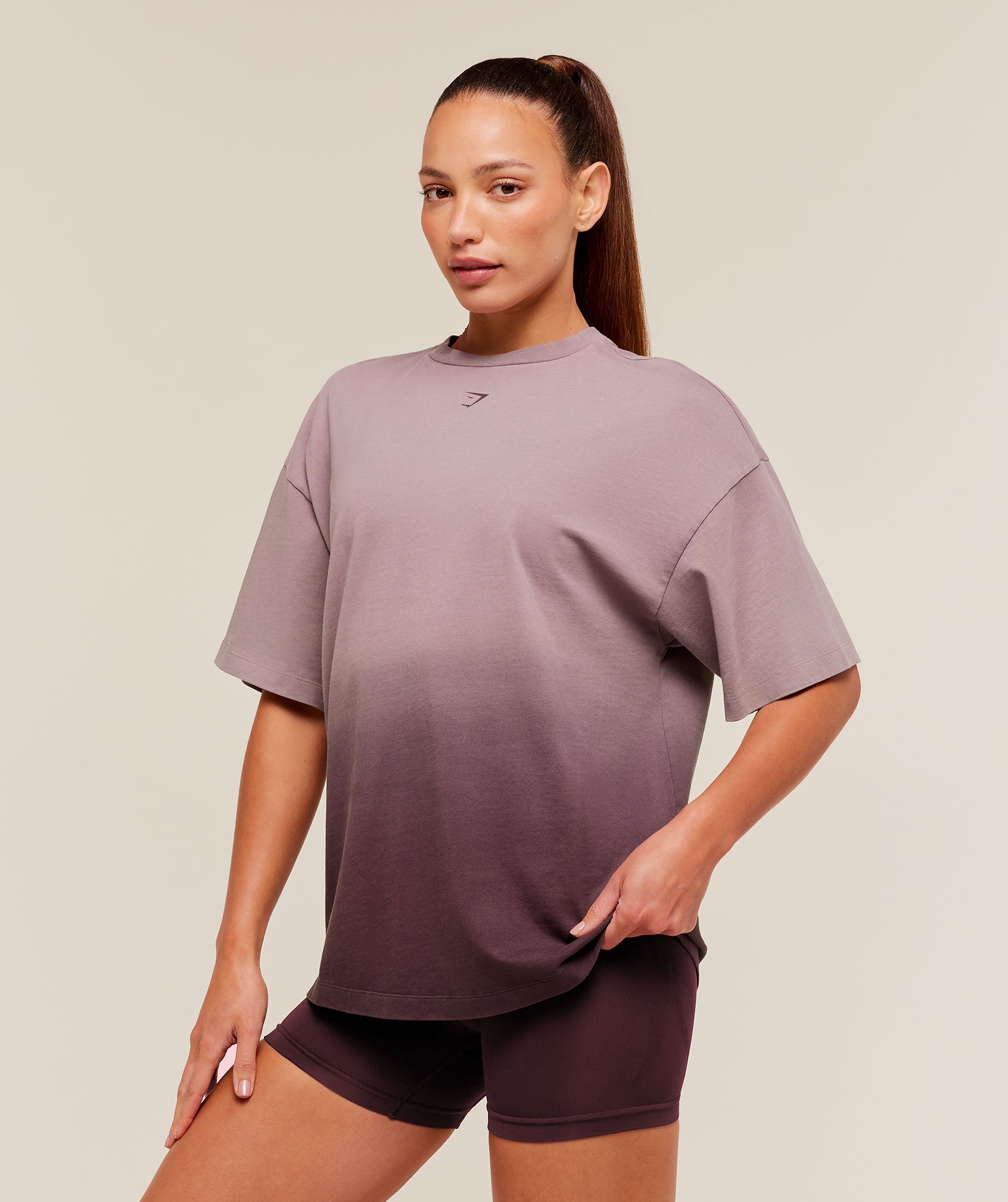 Women's Gymshark Hard Work Dice Graphic Short Sleeve T-Shirt Cherry Purple
