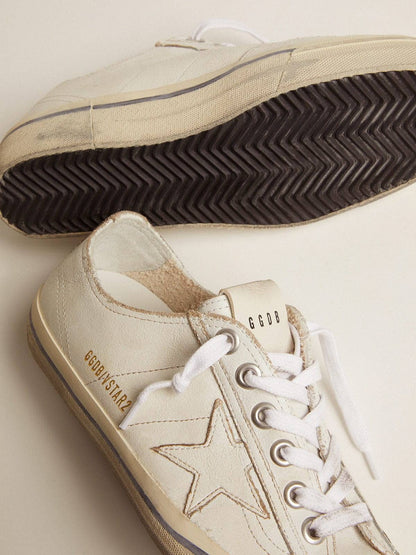 Golden Goose Mens V-Star In White Leather With White Star And Light Blue Stripe On The Foxing Mens