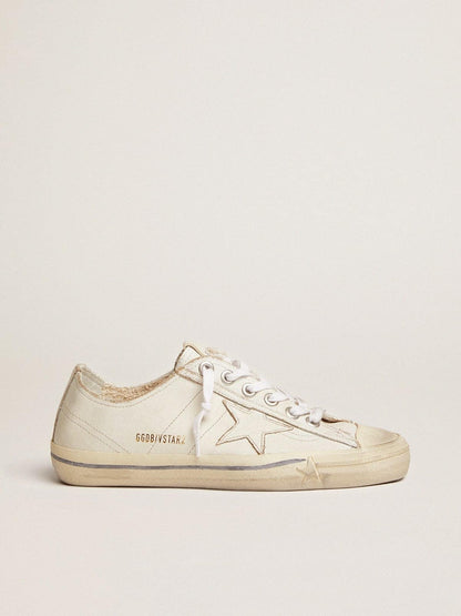 Golden Goose Mens V-Star In White Leather With White Star And Light Blue Stripe On The Foxing Mens