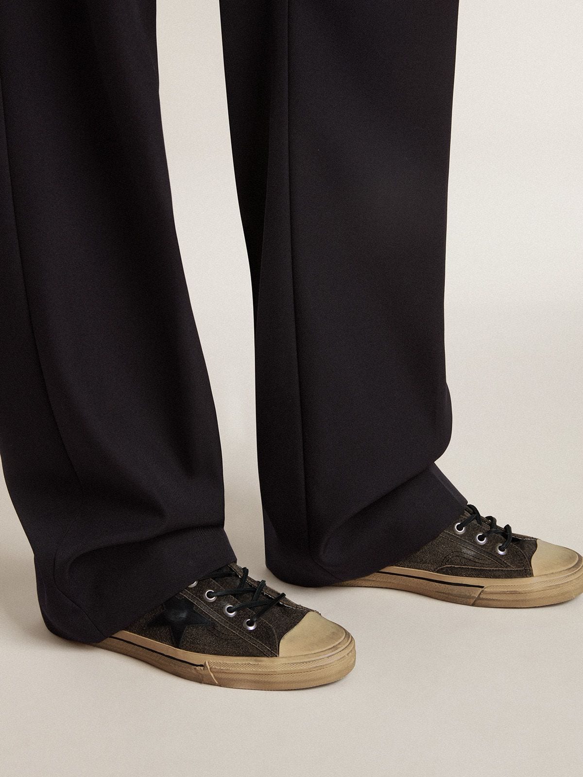 Golden Goose Mens V-Star In Black Suede With Black Leather Star Mens