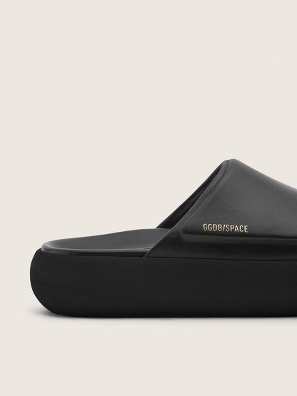 Golden Goose Mens Space-Star Slip-Ons In Black Leather Mens