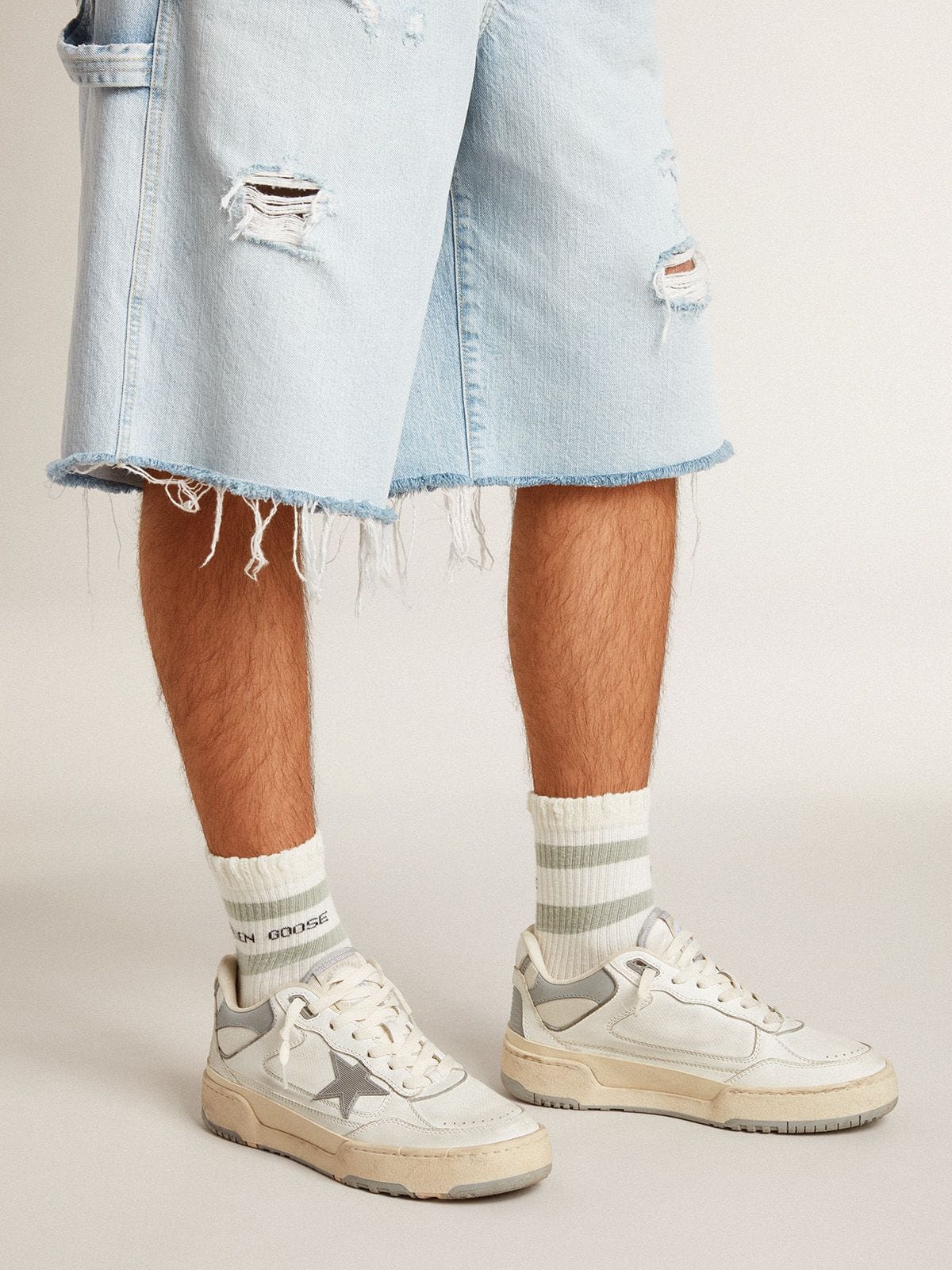 Golden Goose Mens Forty2 With Grey Star And White Leather Heel Tab Mens