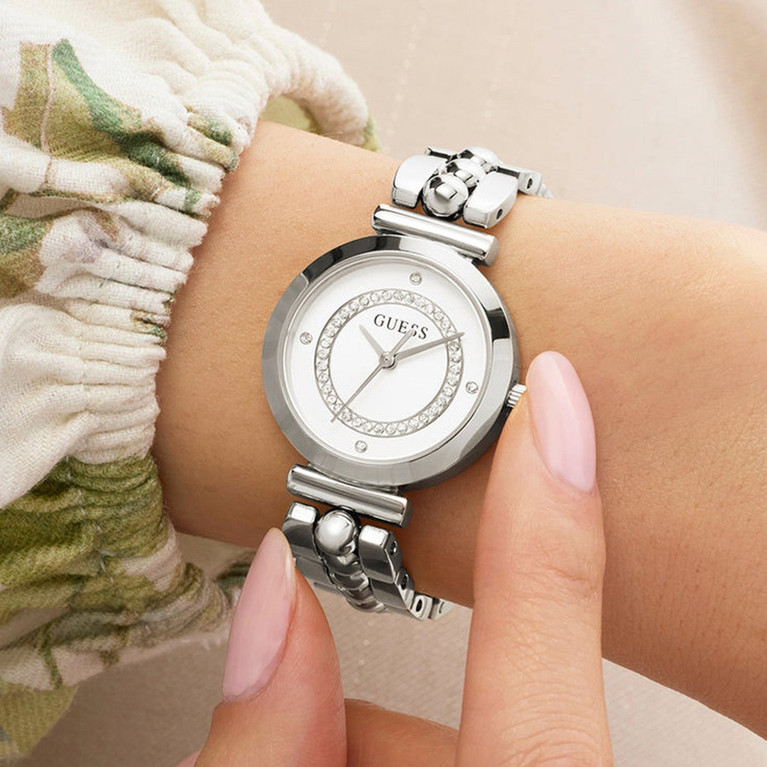 Guess Gb Leena Women Quartz White Dial Analog Stainless Steel Gw0994L1