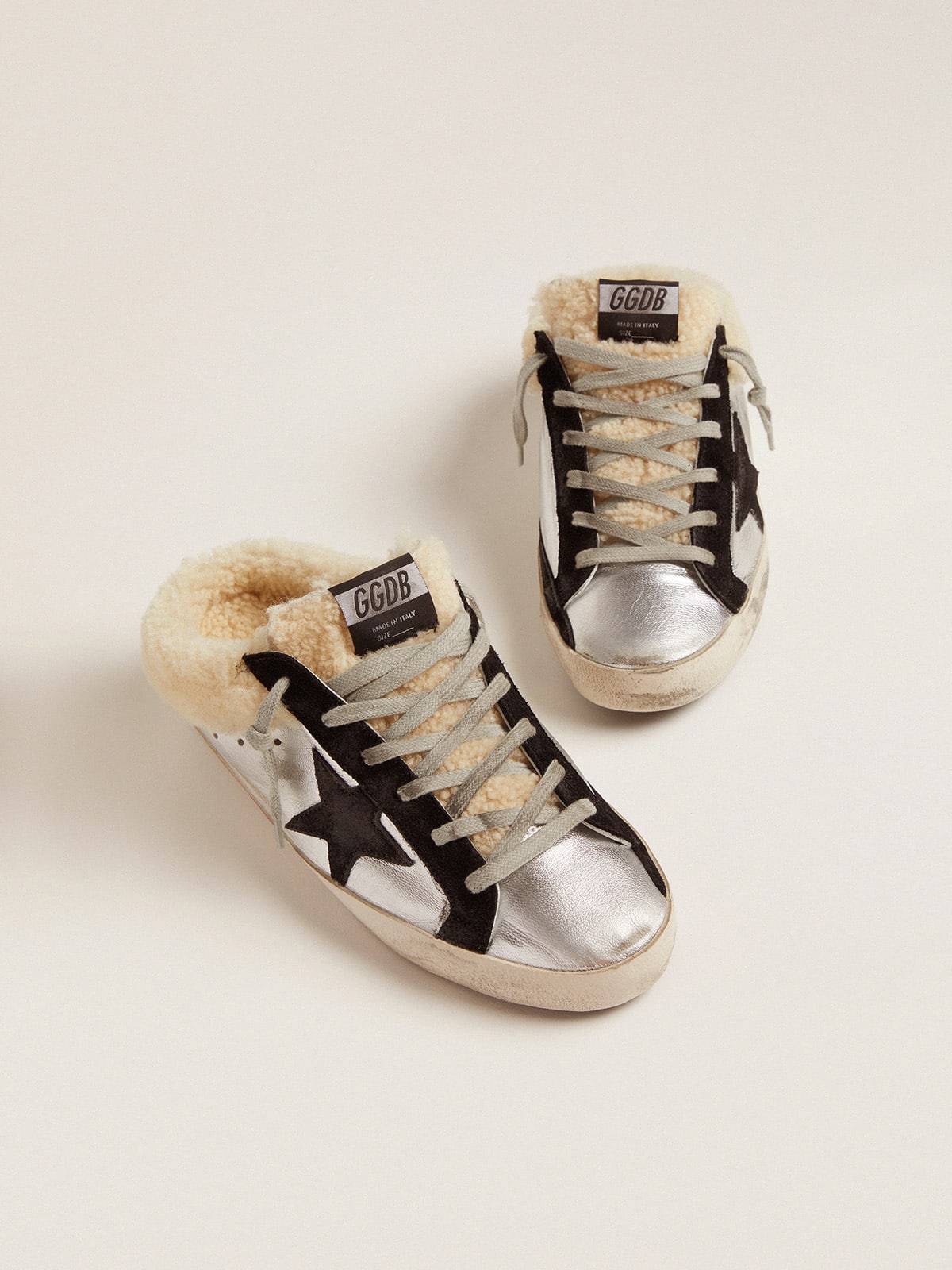 Golden Goose Womens Super-Star Sabot In Silver Laminated Leather With Black Star Womens