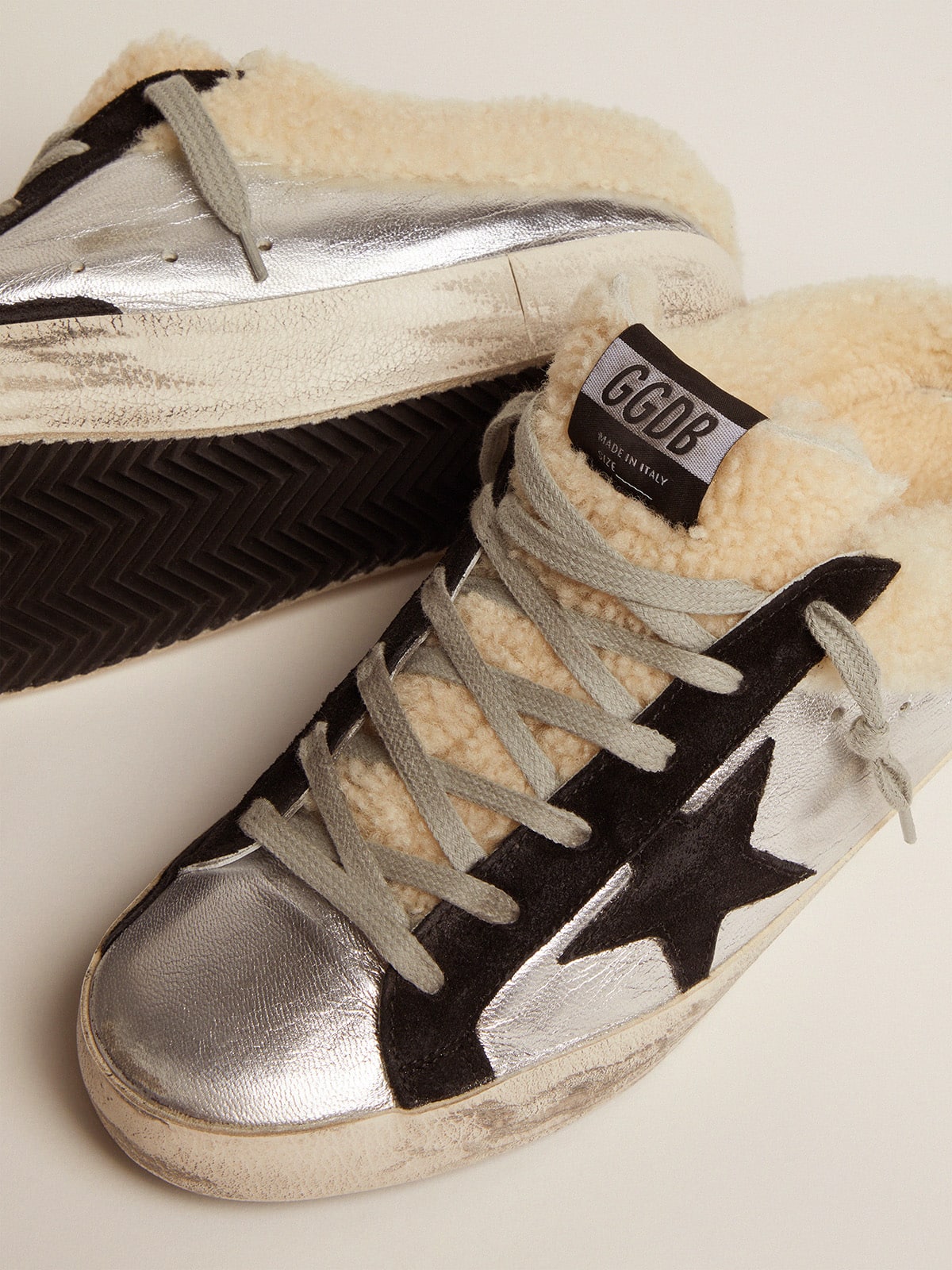 Golden Goose Womens Super-Star Sabot In Silver Laminated Leather With Black Star Womens