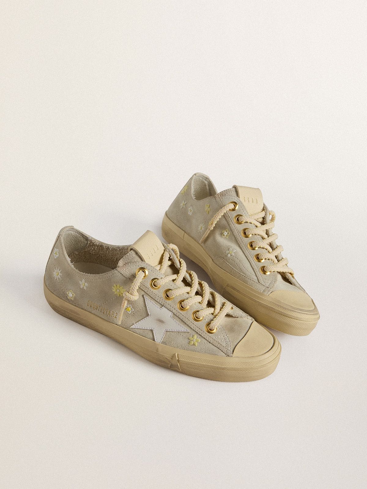 Golden Goose Womens V-Star In Ice-Gray Suede With White Leather Star And Floral Embroidery Womens