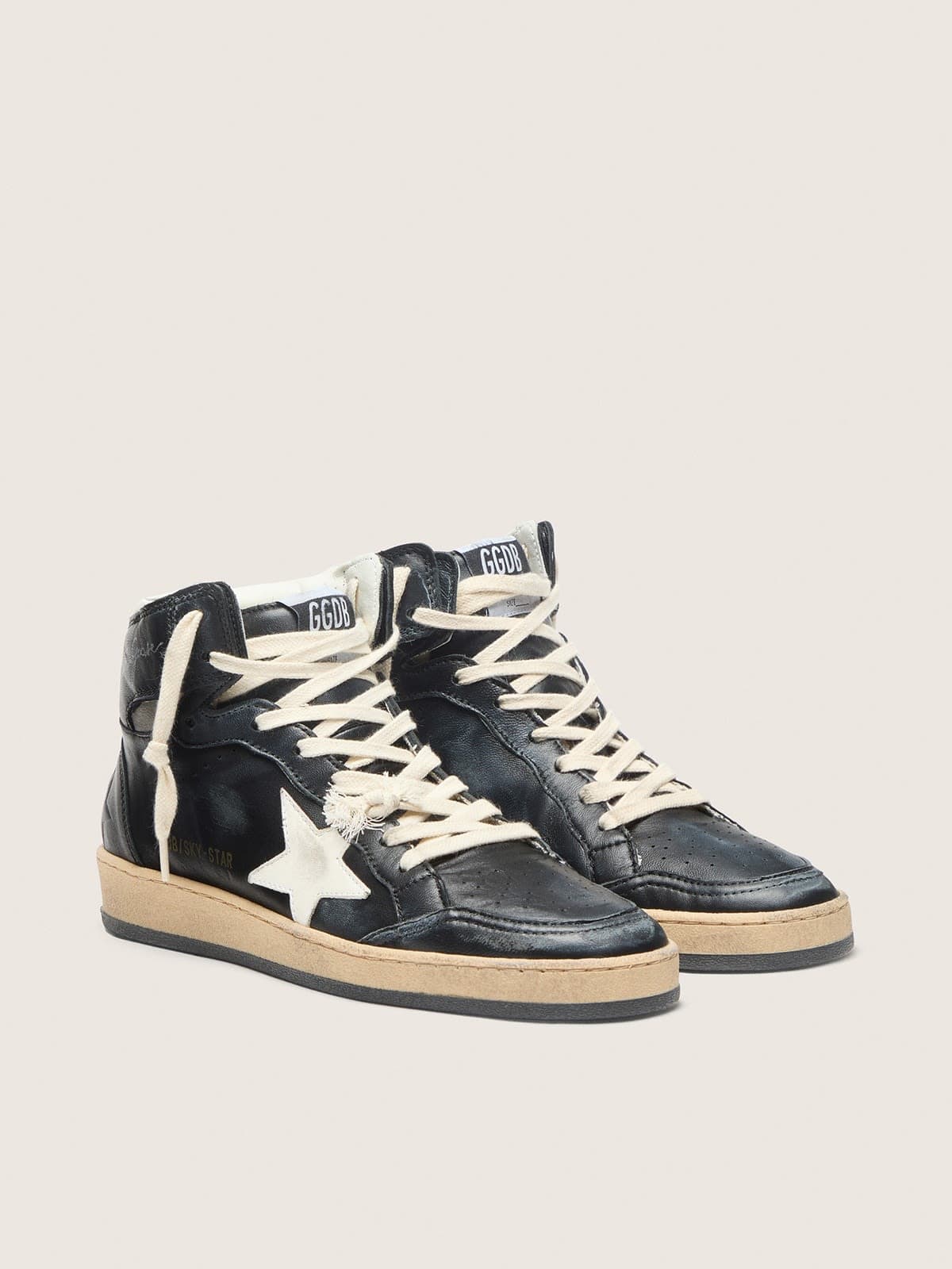 Golden Goose Womens Sky-Star In Black Nappa With White Star Womens