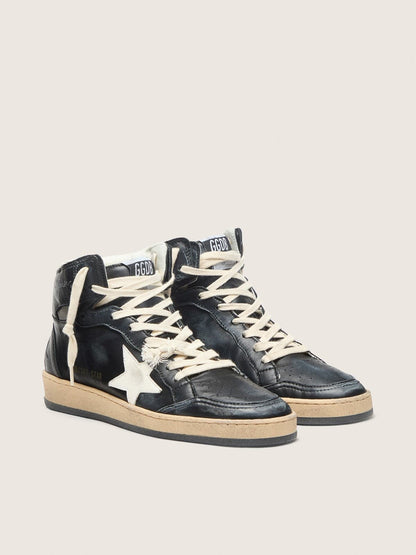 Golden Goose Womens Sky-Star In Black Nappa With White Star Womens