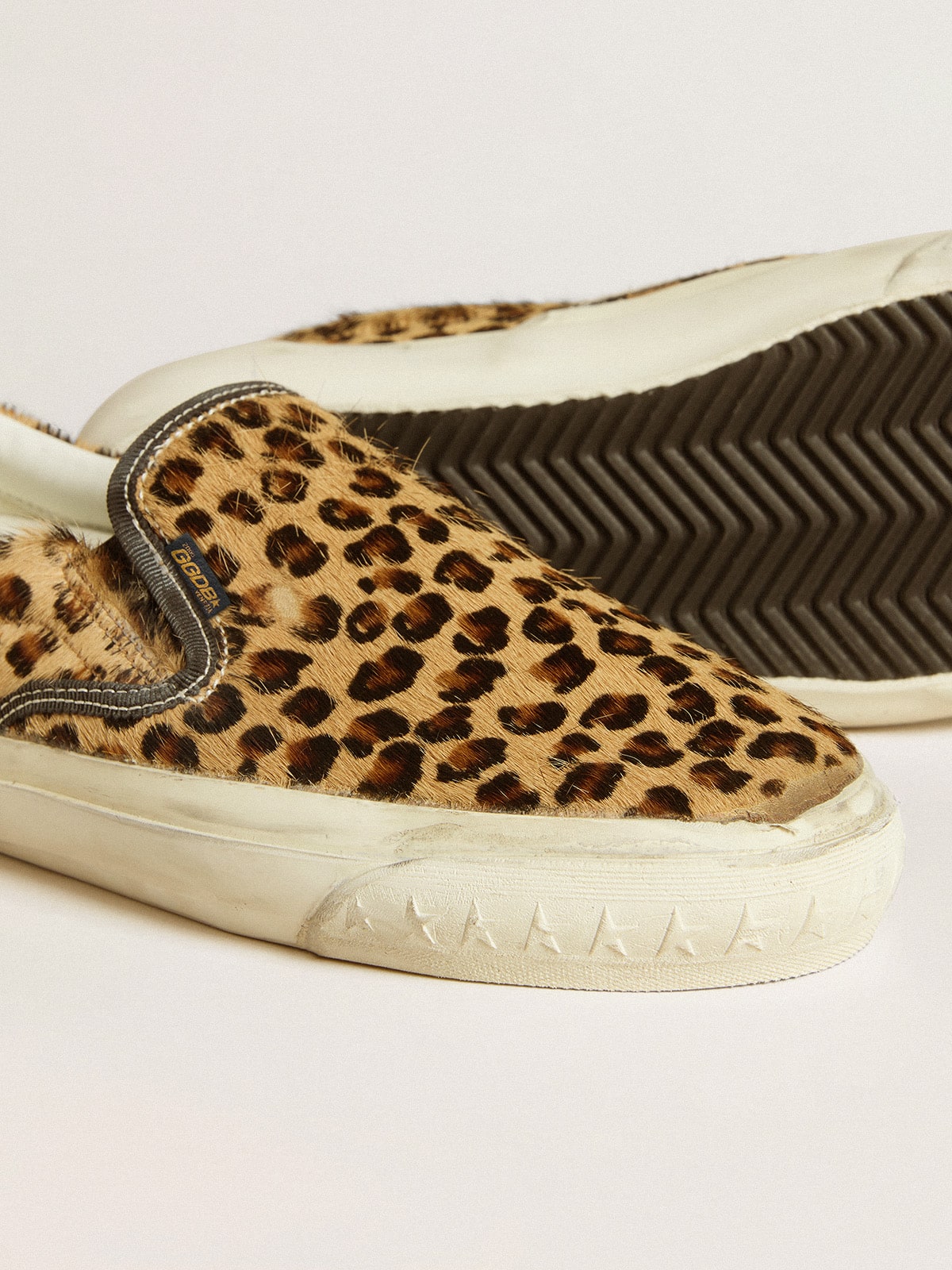 Golden Goose Womens Vce Penstar In Leopard-Print Pony Skin With Black Leather Heel Tab Womens