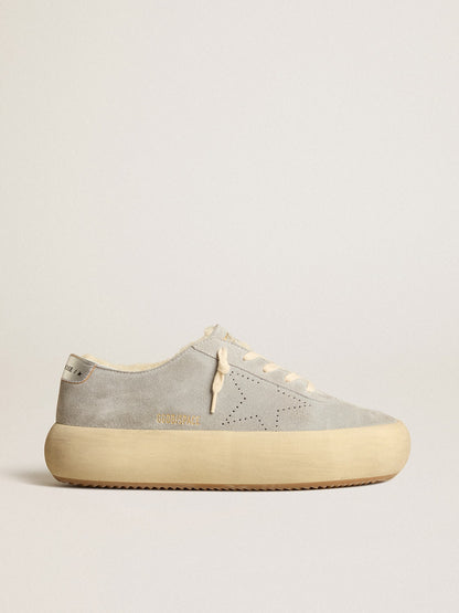 Golden Goose Womens Space-Star Shoes In Ice-Gray Suede With Shearling Lining Womens
