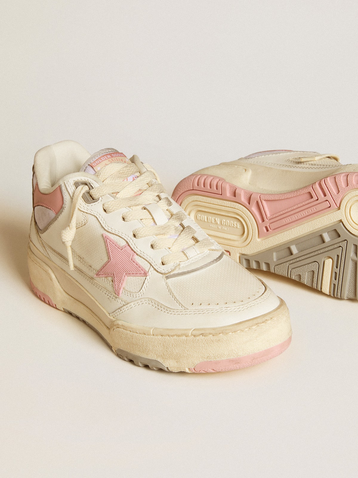 Golden Goose Womens Forty2 With Pink Star And White Leather Heel Tab Womens
