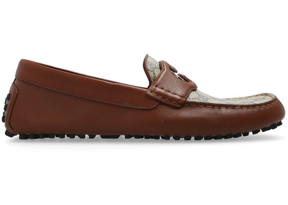 Gucci Interlocking G Driver Loafer Brown, smooth calfskin upper with Interlocking G hardware at vamp, three-quarter front view