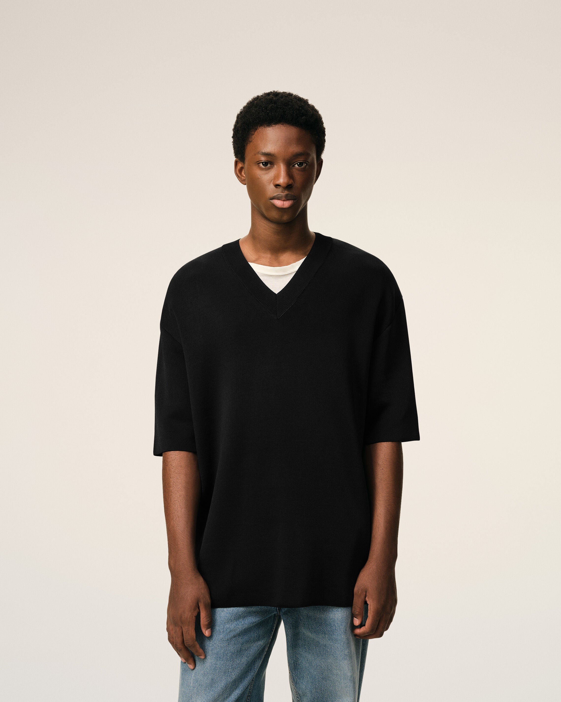 AmiParis Black Wool Short Sleeves V Neck Sweater