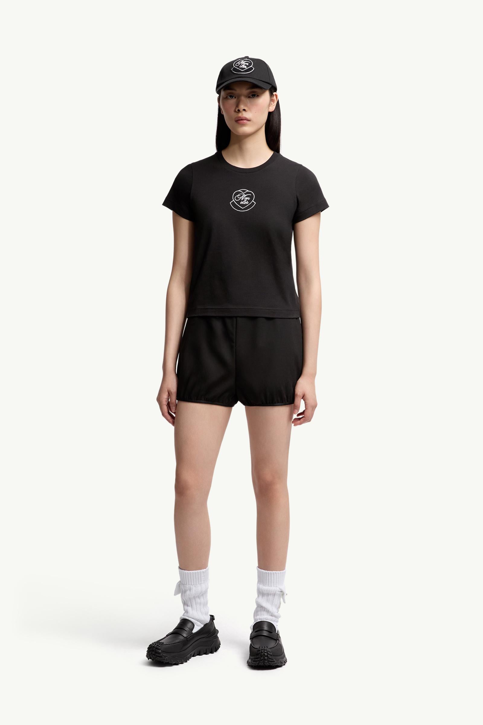 Moncler Embroidered Heart Logo Cotton T-Shirt Black Black