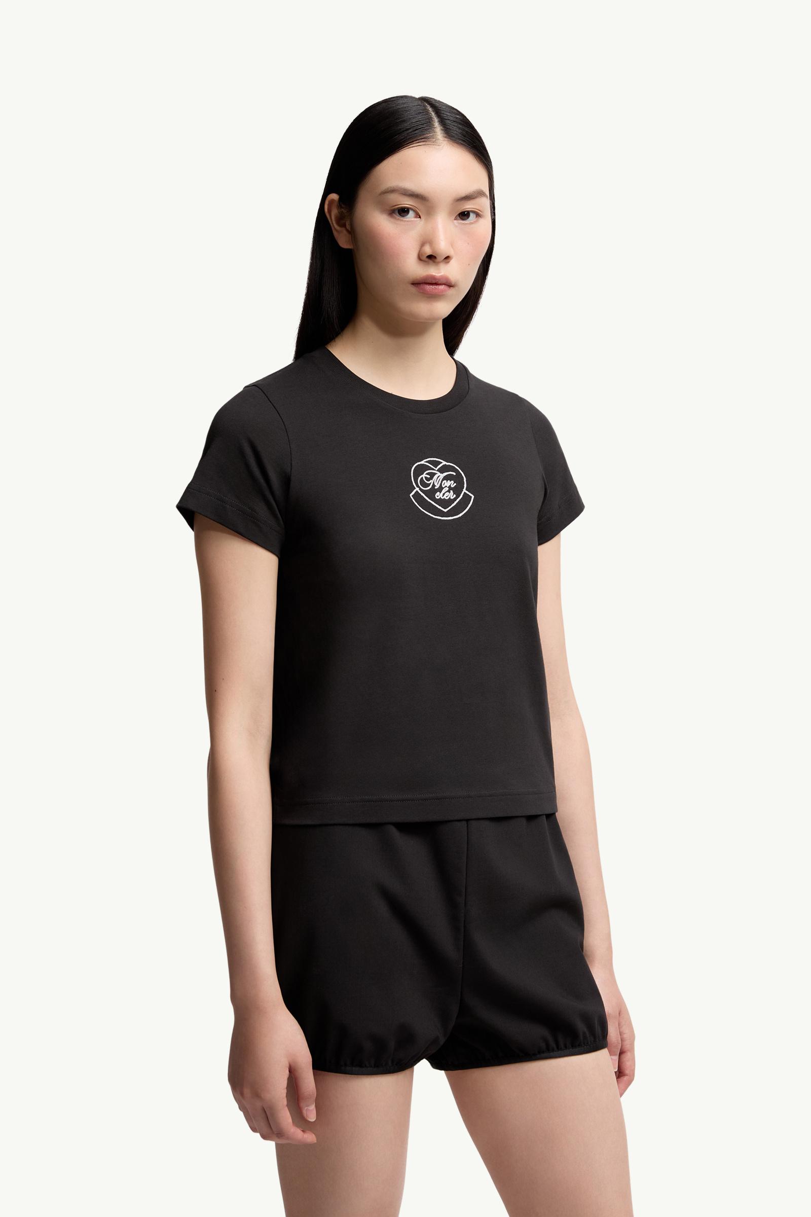Moncler Embroidered Heart Logo Cotton T-Shirt Black Black
