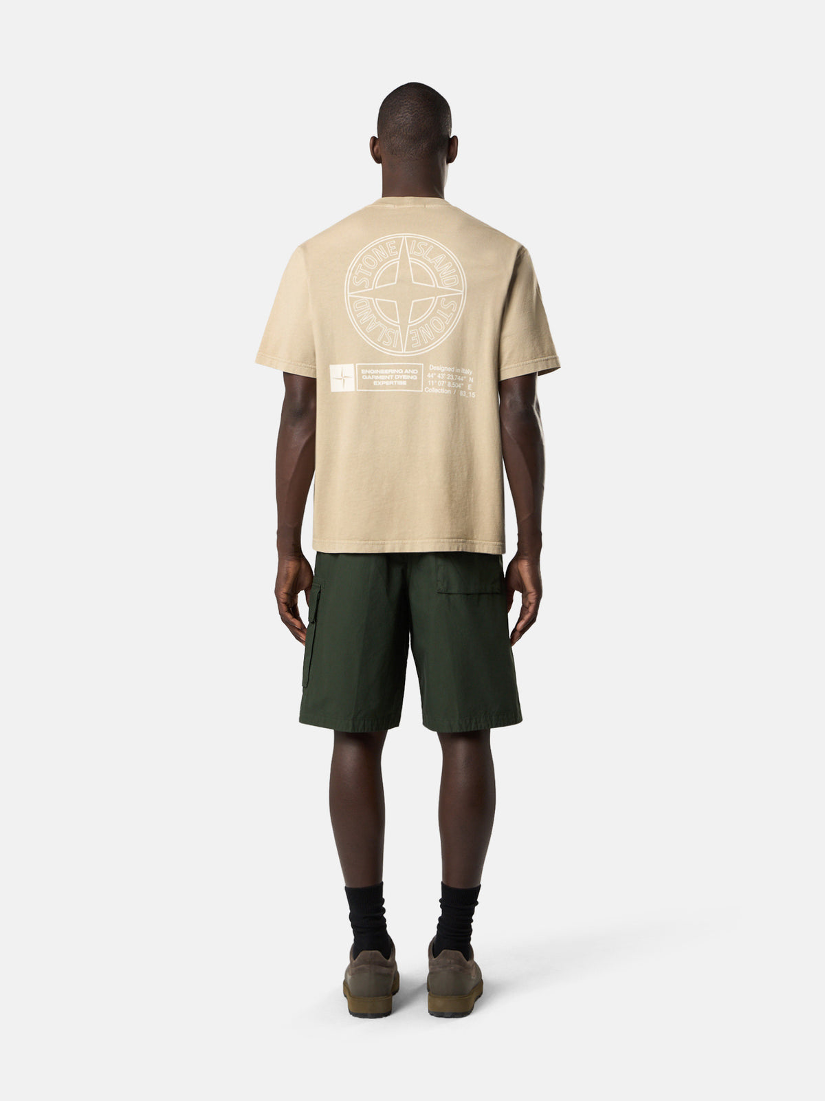 Stone Island Loose-Wide-Leg Bermuda Shorts with Snap Pockets L100003